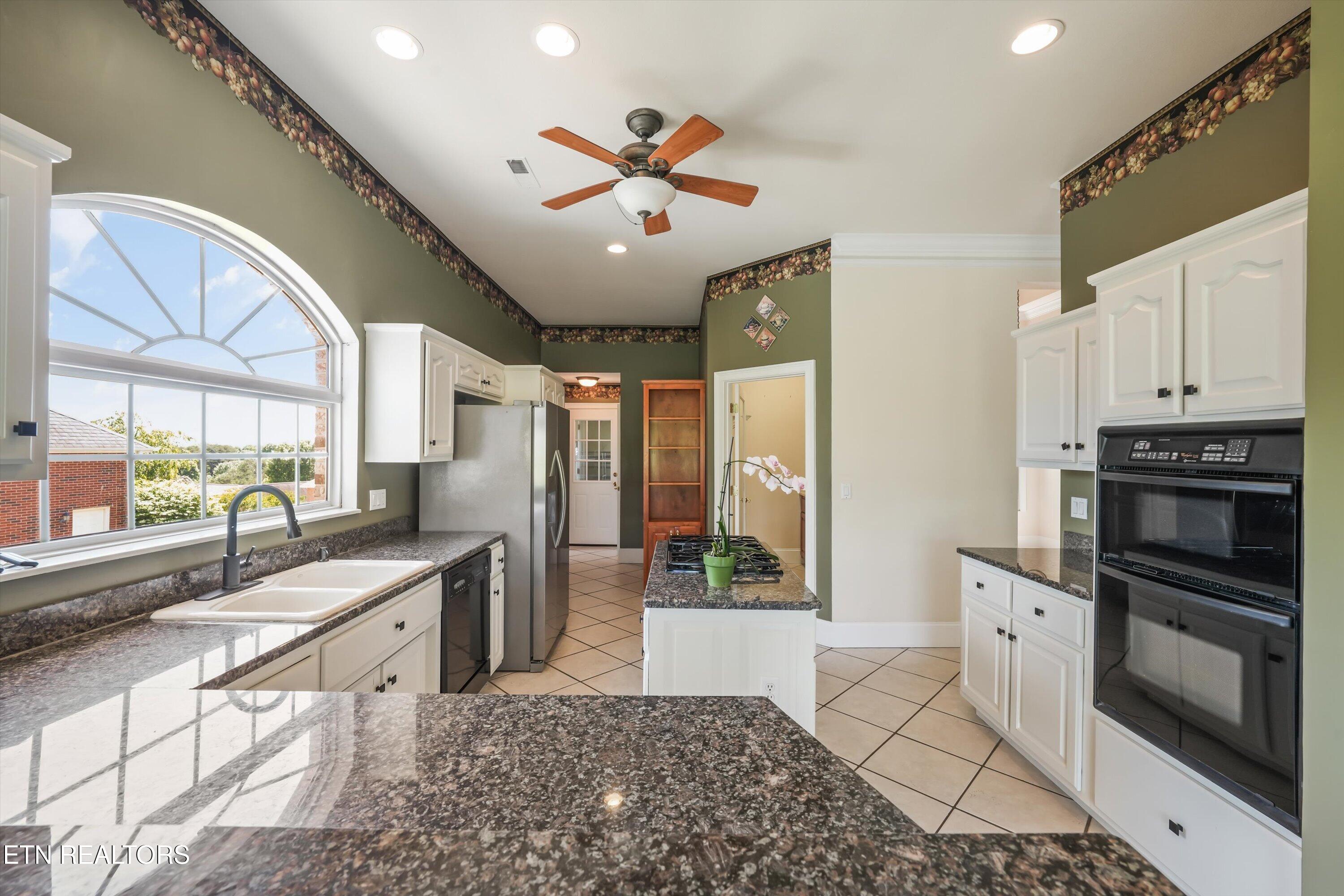 435 Royal Oaks Drive Maryville TN 37801