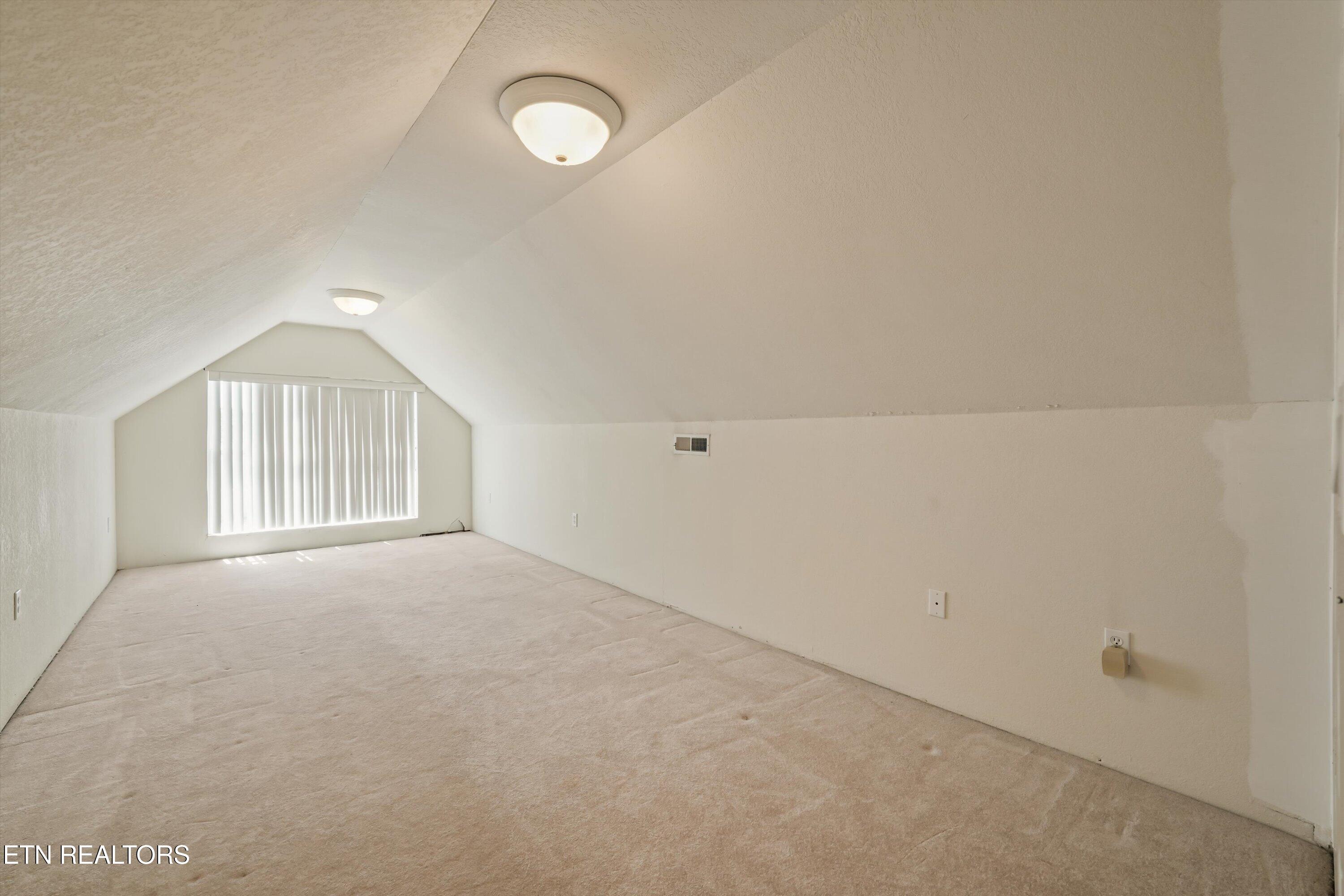 435 Royal Oaks Drive Maryville TN 37801