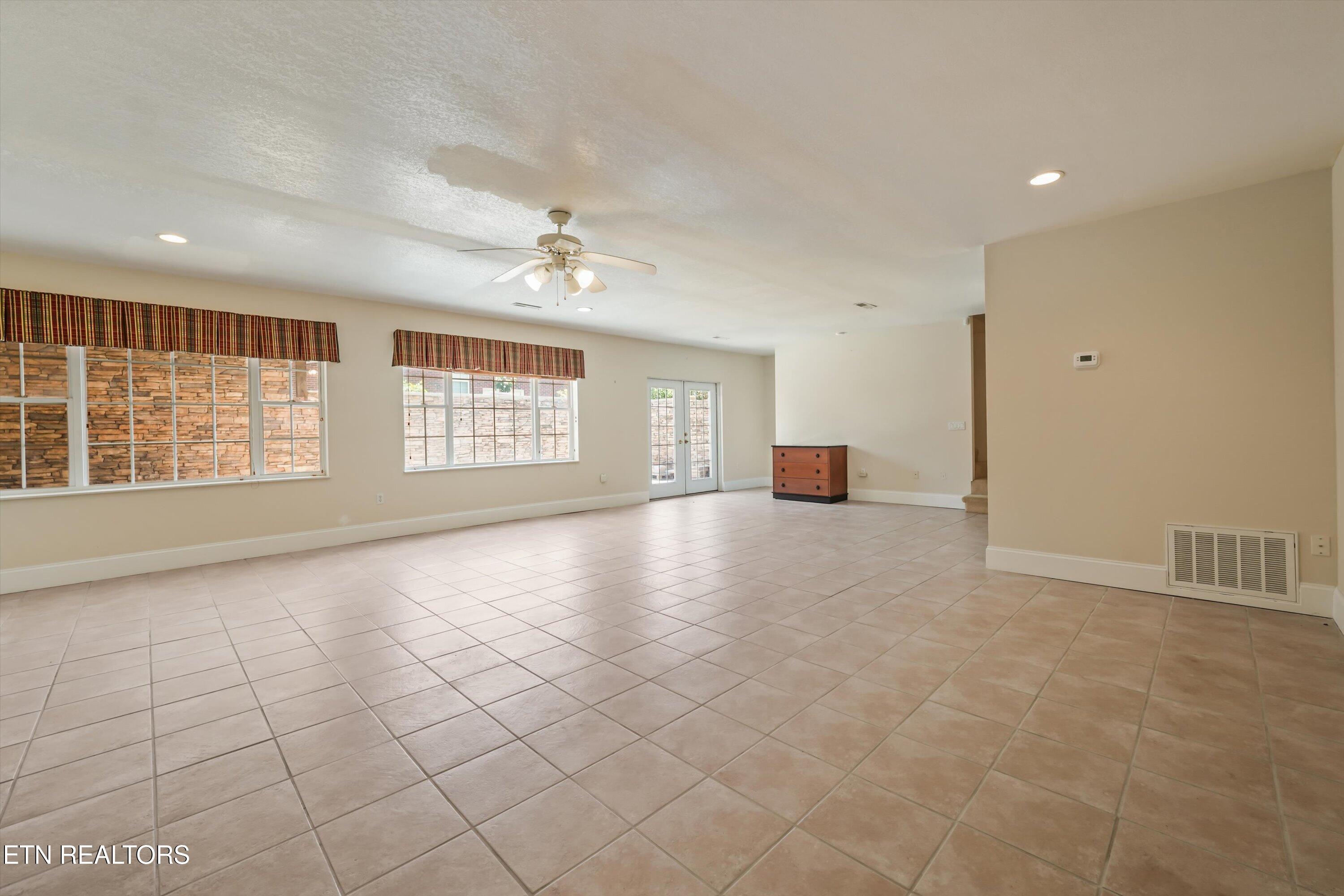435 Royal Oaks Drive Maryville TN 37801
