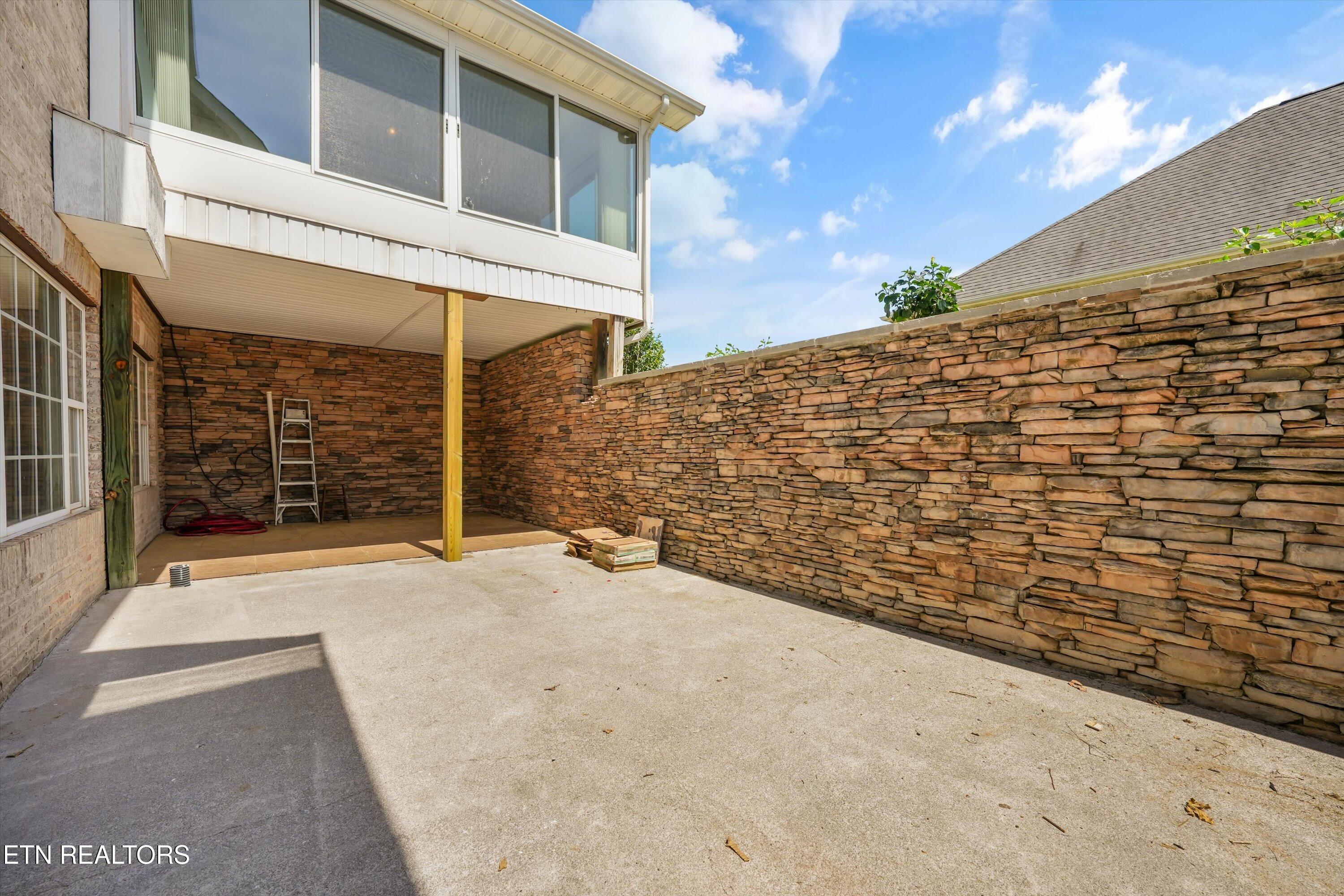 435 Royal Oaks Drive Maryville TN 37801
