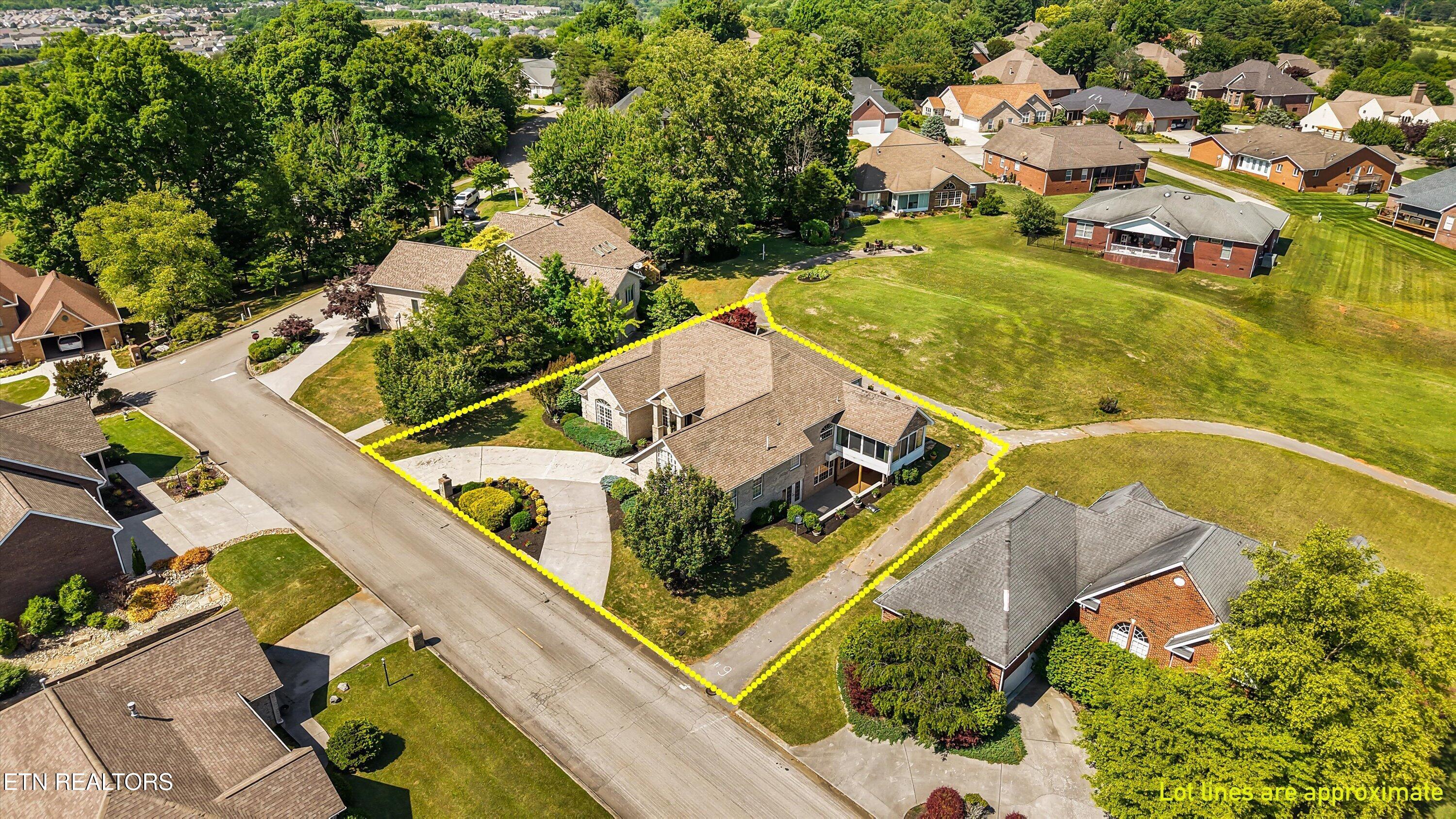 435 Royal Oaks Drive Maryville TN 37801