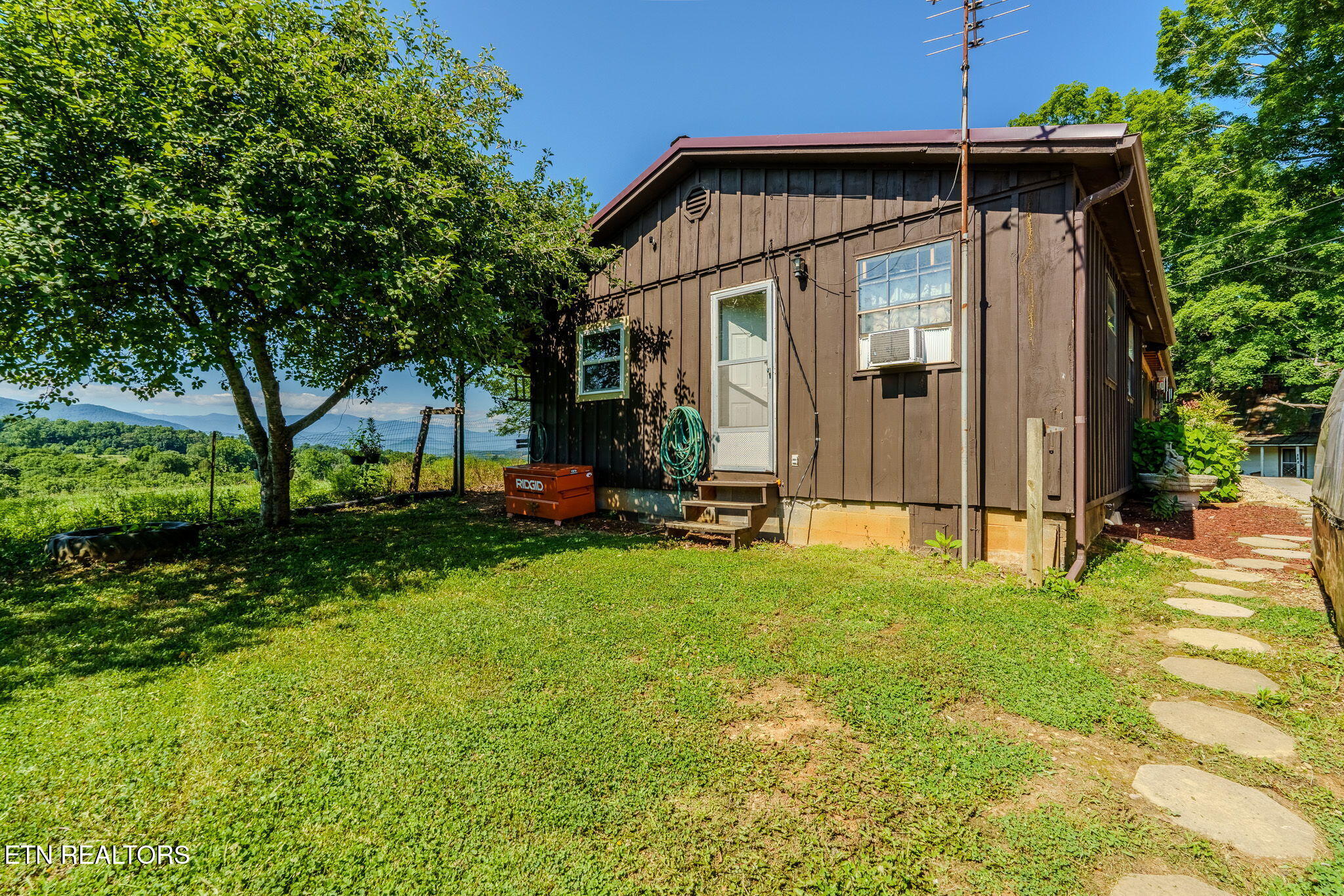 891 Tolley Hollow Road Newport TN 37821