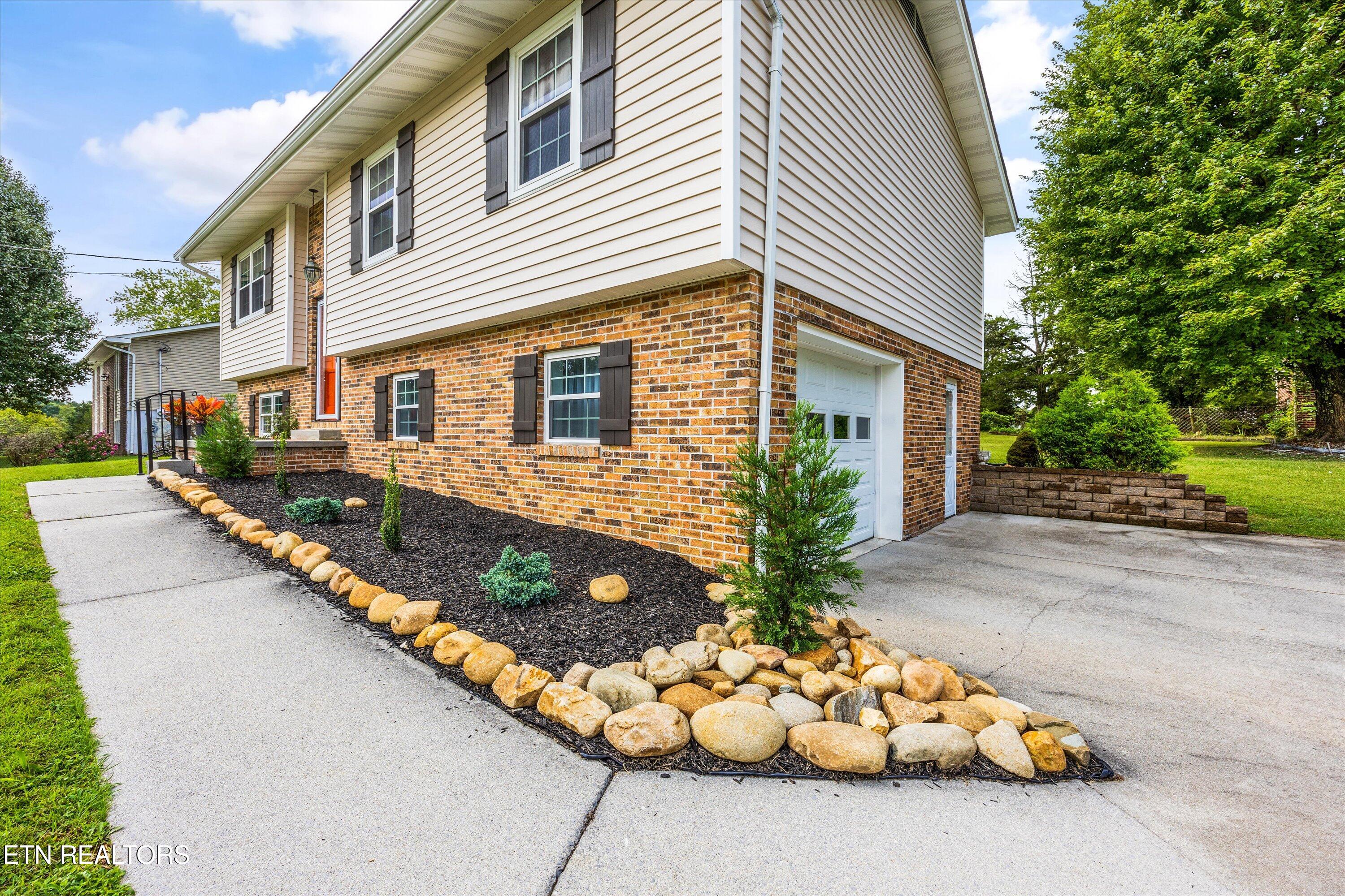 106 Stowers Drive Corryton TN 37721