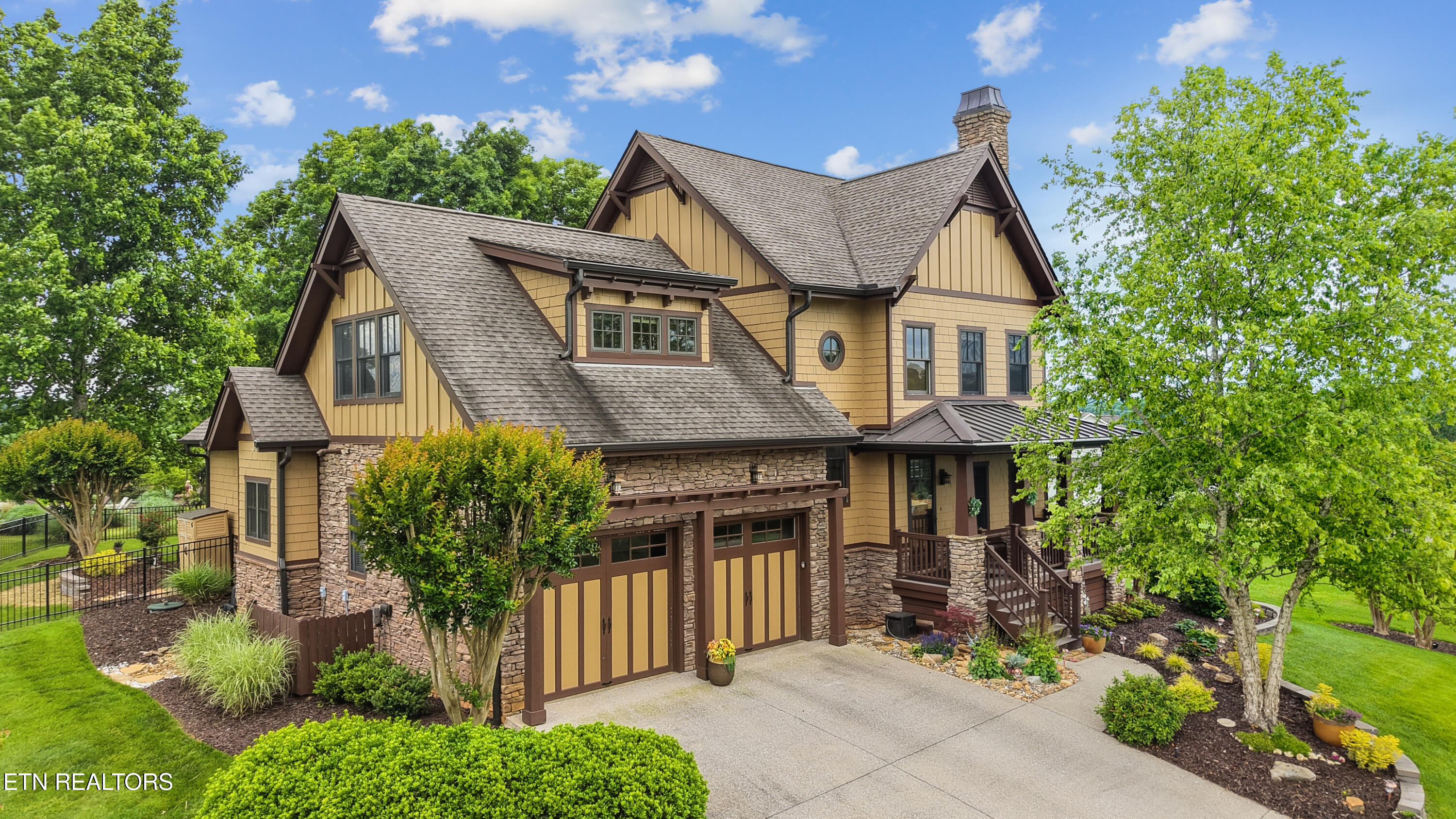 2620 Persimmon Loudon TN 37774