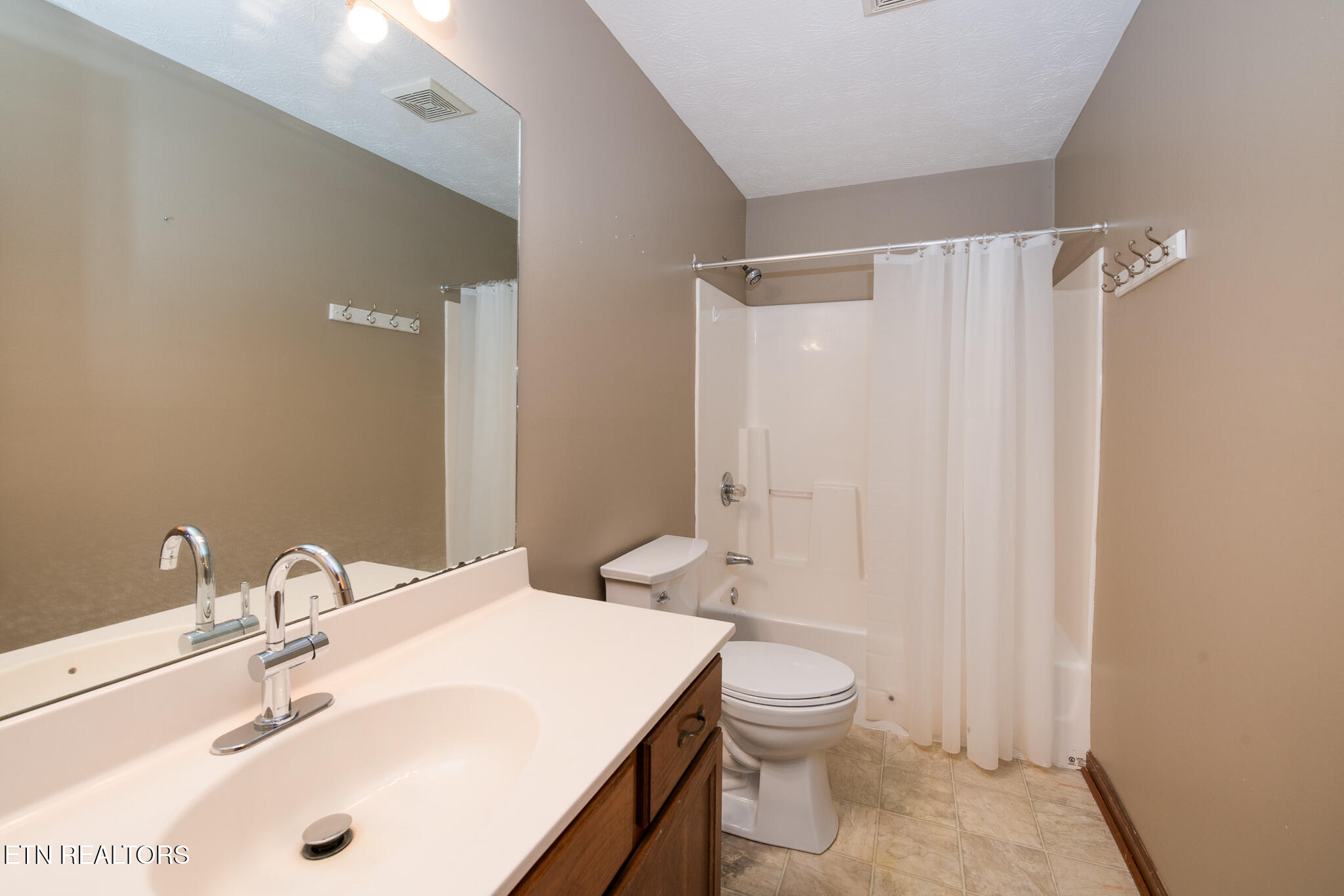 814 Valerie Lane Knoxville TN 37938