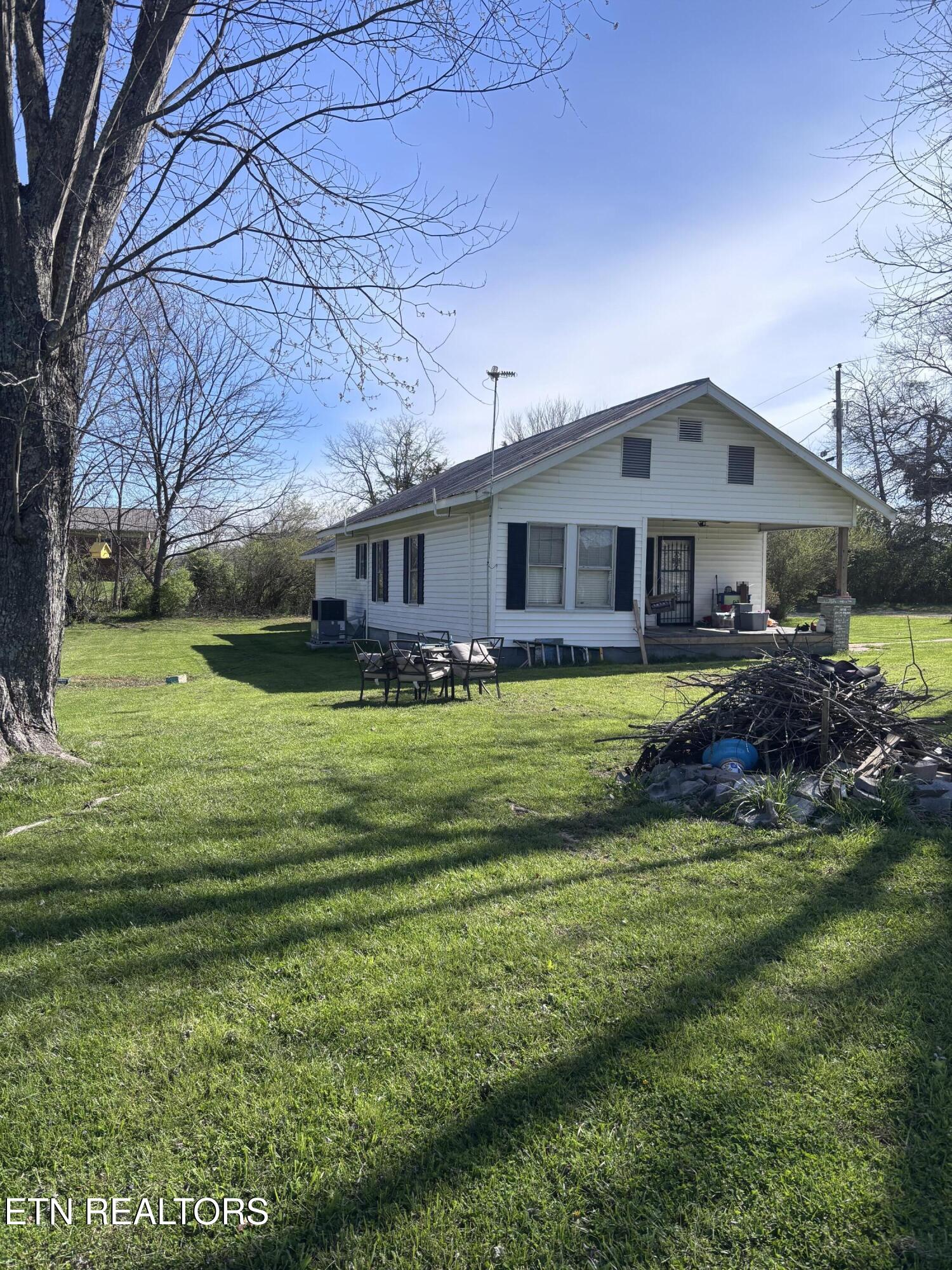 218 Ewing Avenue New Tazewell TN 37825