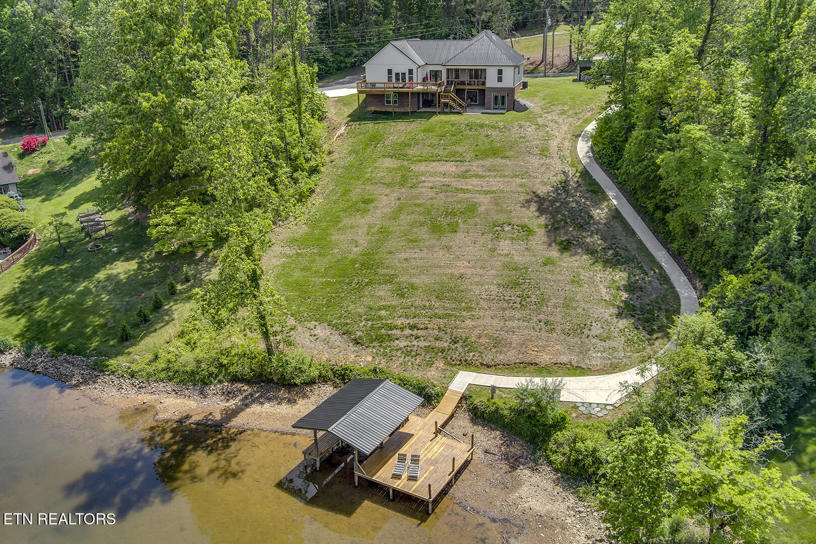1056 Chula Vista Drive Friendsville TN 37737