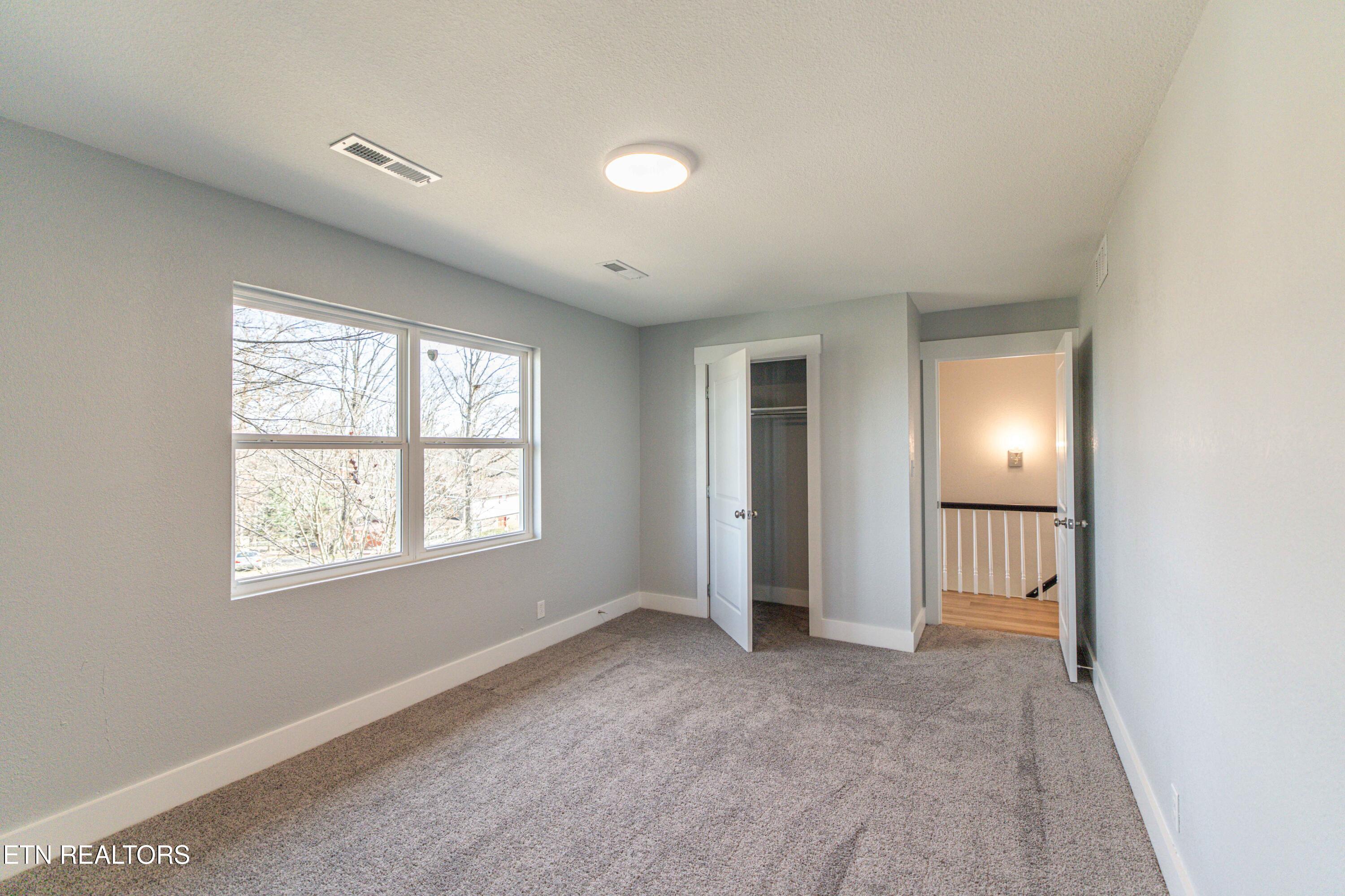 1909 Matthew Lane Knoxville TN 37923