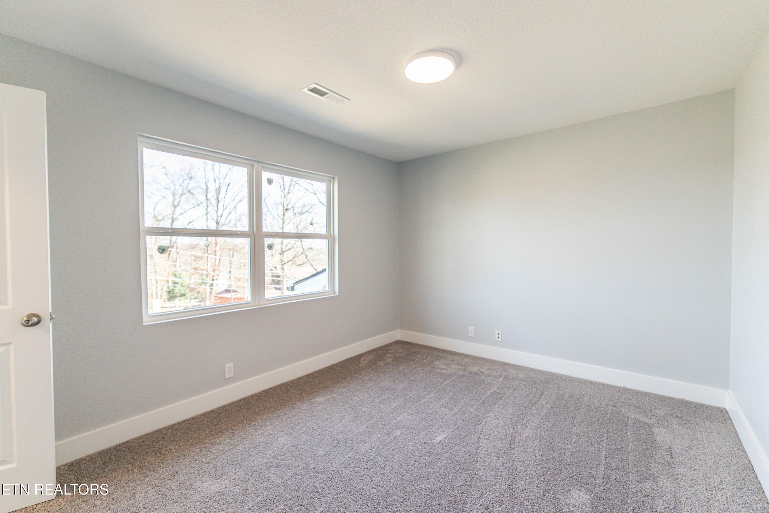 1909 Matthew Lane Knoxville TN 37923
