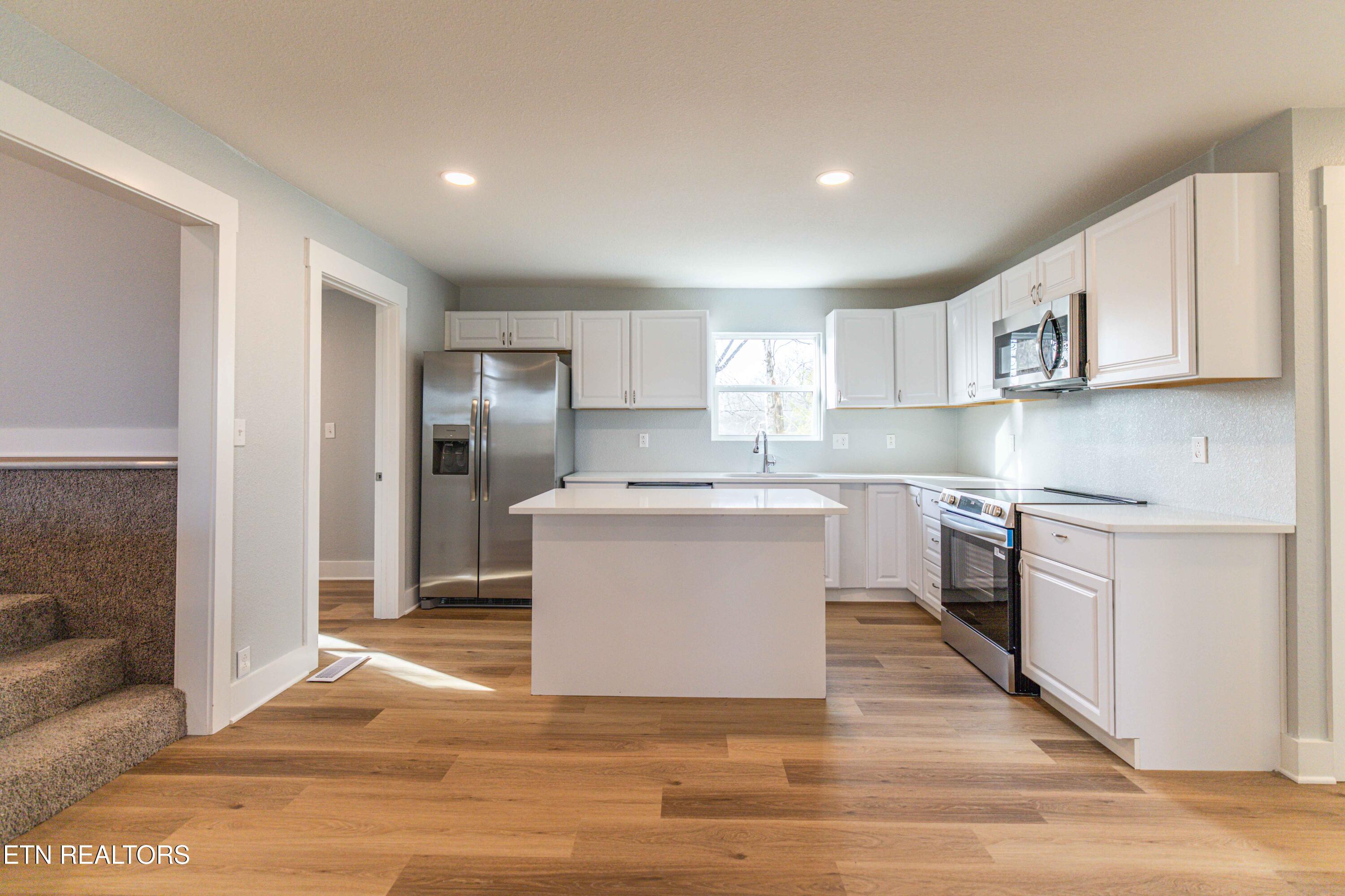 1909 Matthew Lane Knoxville TN 37923