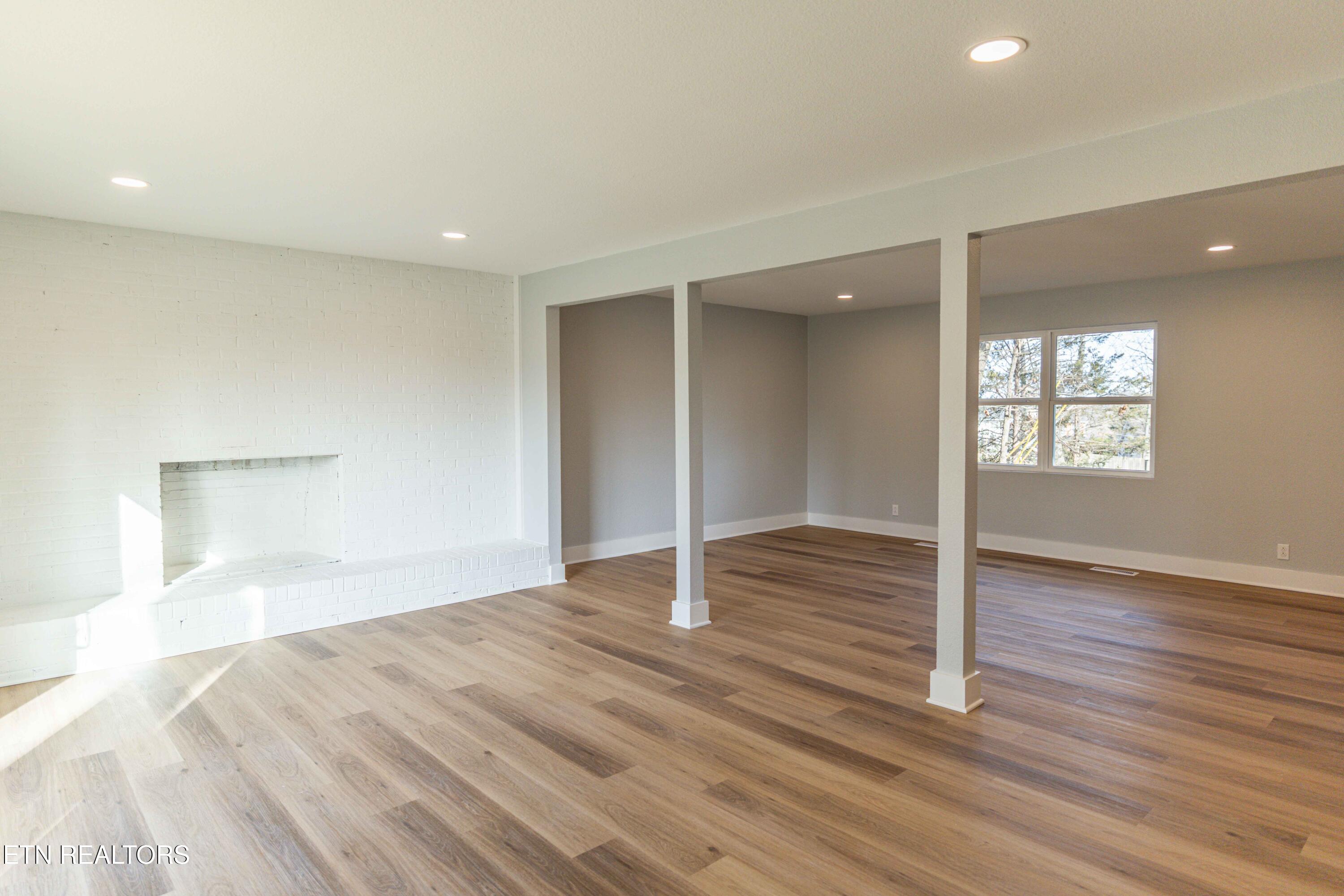 1909 Matthew Lane Knoxville TN 37923