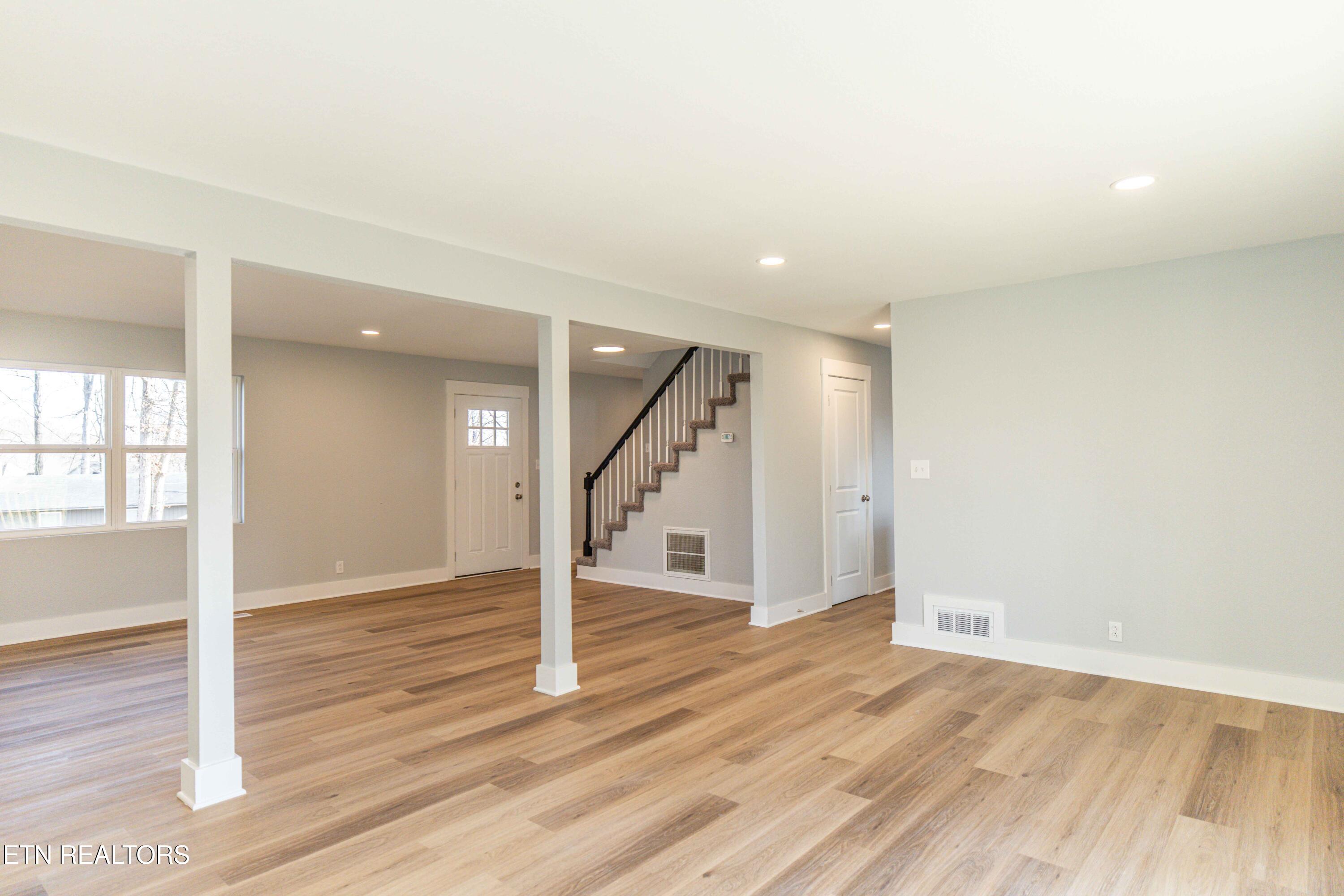 1909 Matthew Lane Knoxville TN 37923