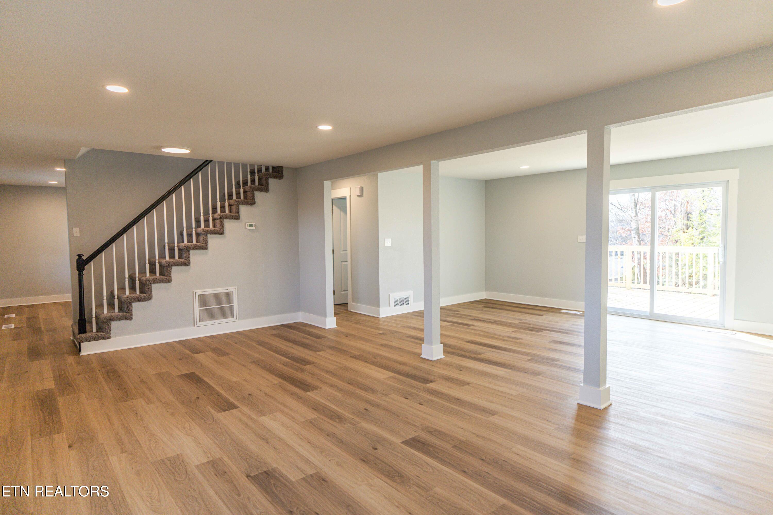 1909 Matthew Lane Knoxville TN 37923