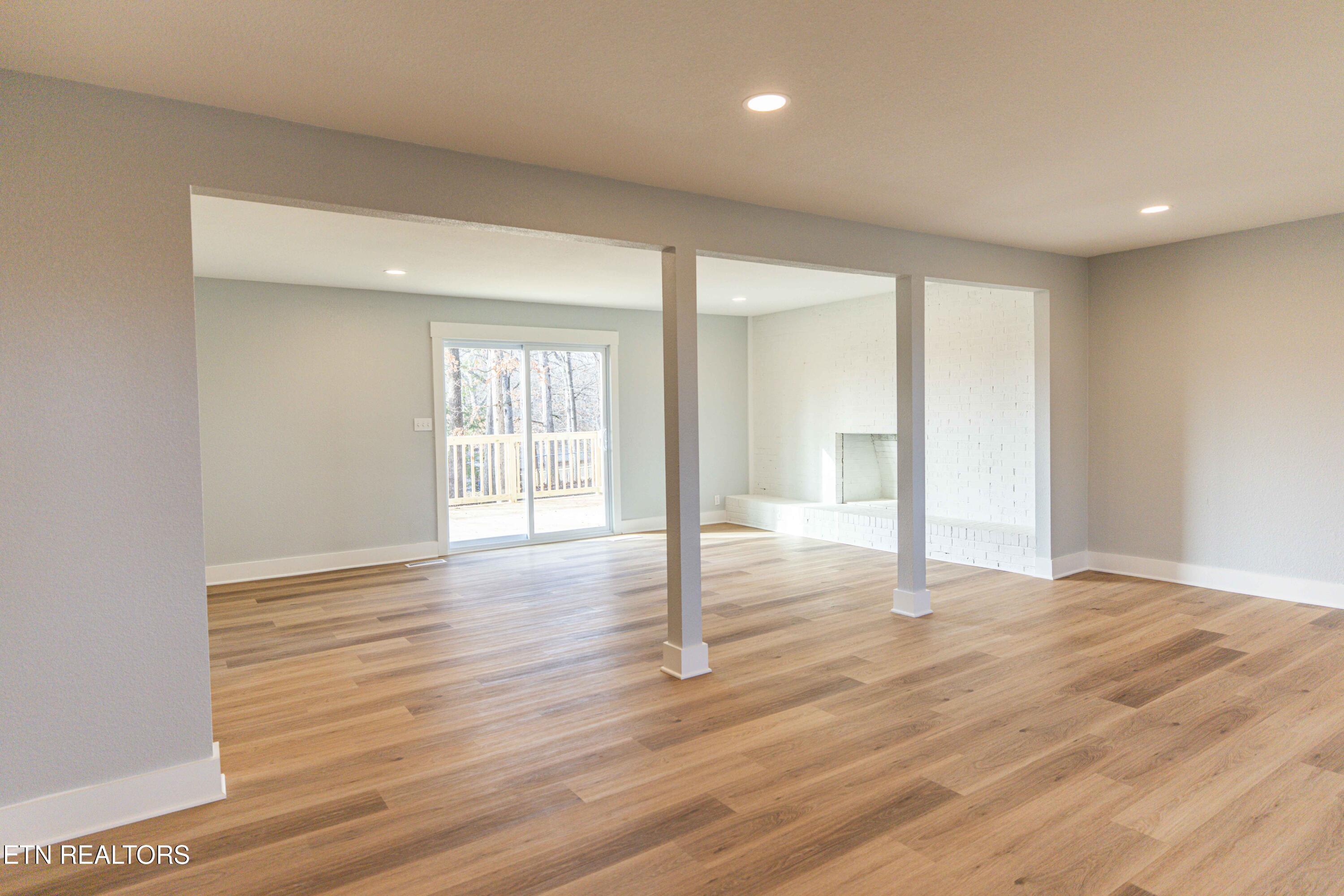 1909 Matthew Lane Knoxville TN 37923