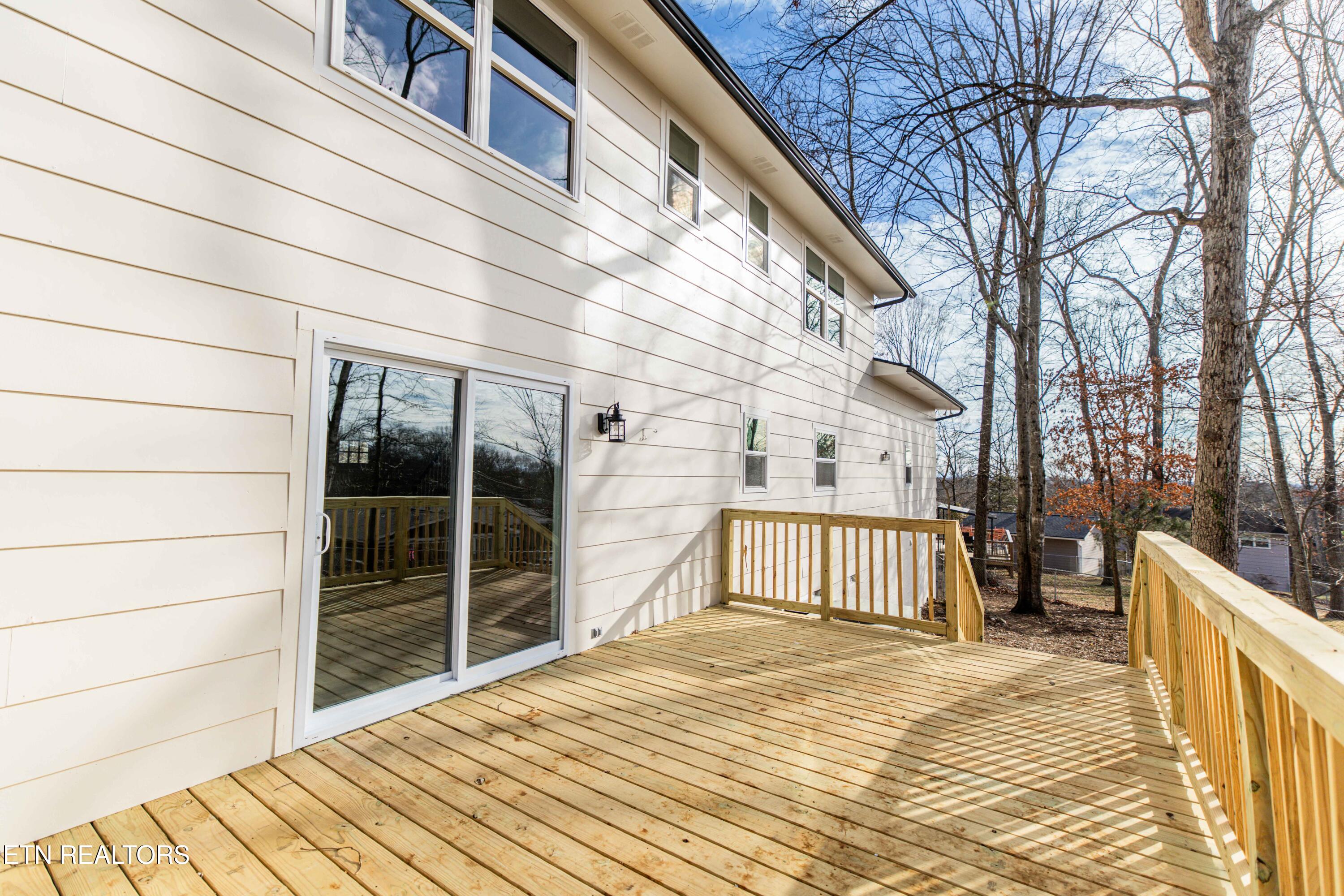 1909 Matthew Lane Knoxville TN 37923