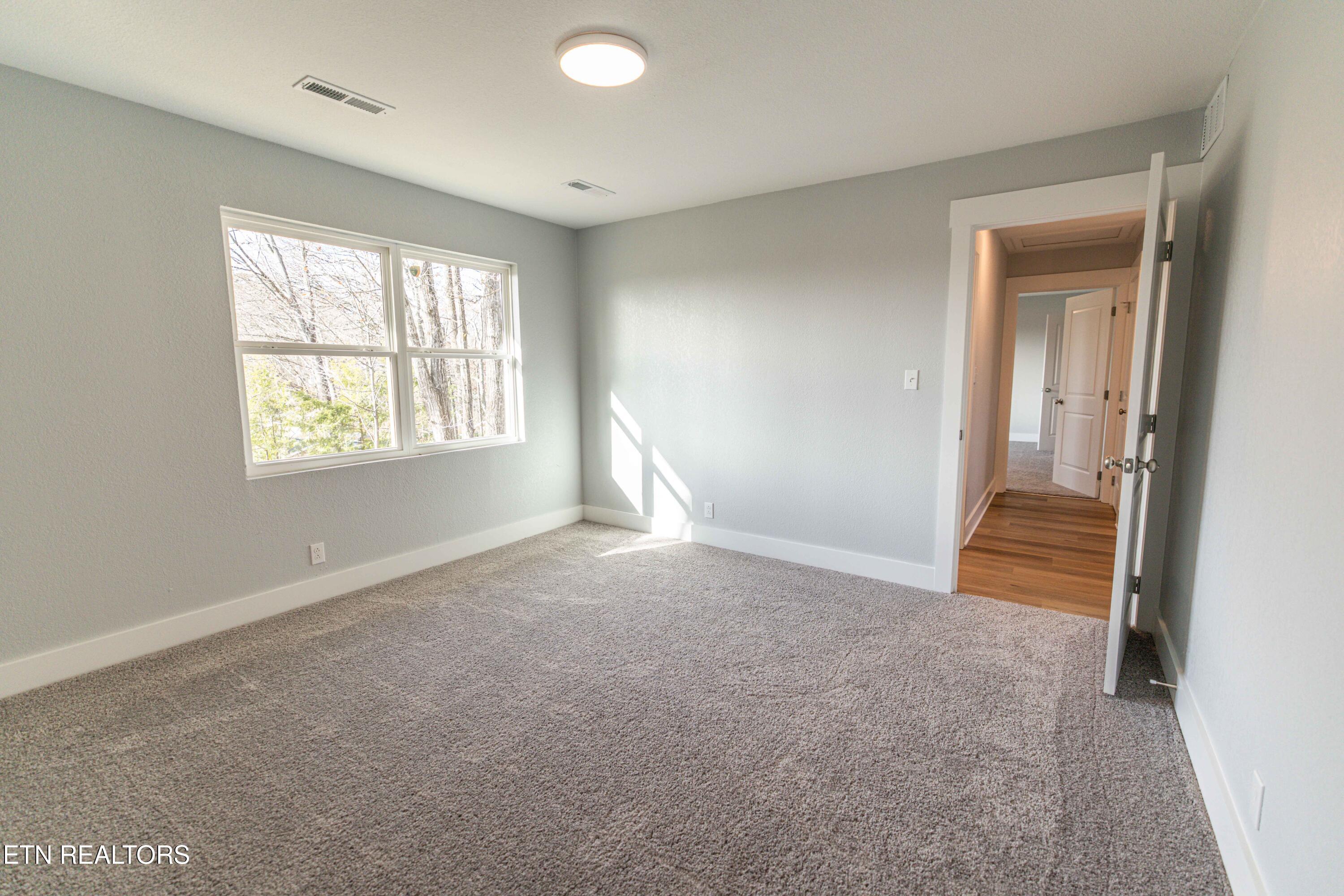 1909 Matthew Lane Knoxville TN 37923