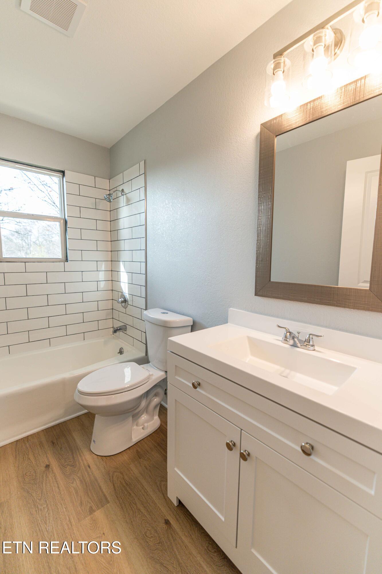 1909 Matthew Lane Knoxville TN 37923