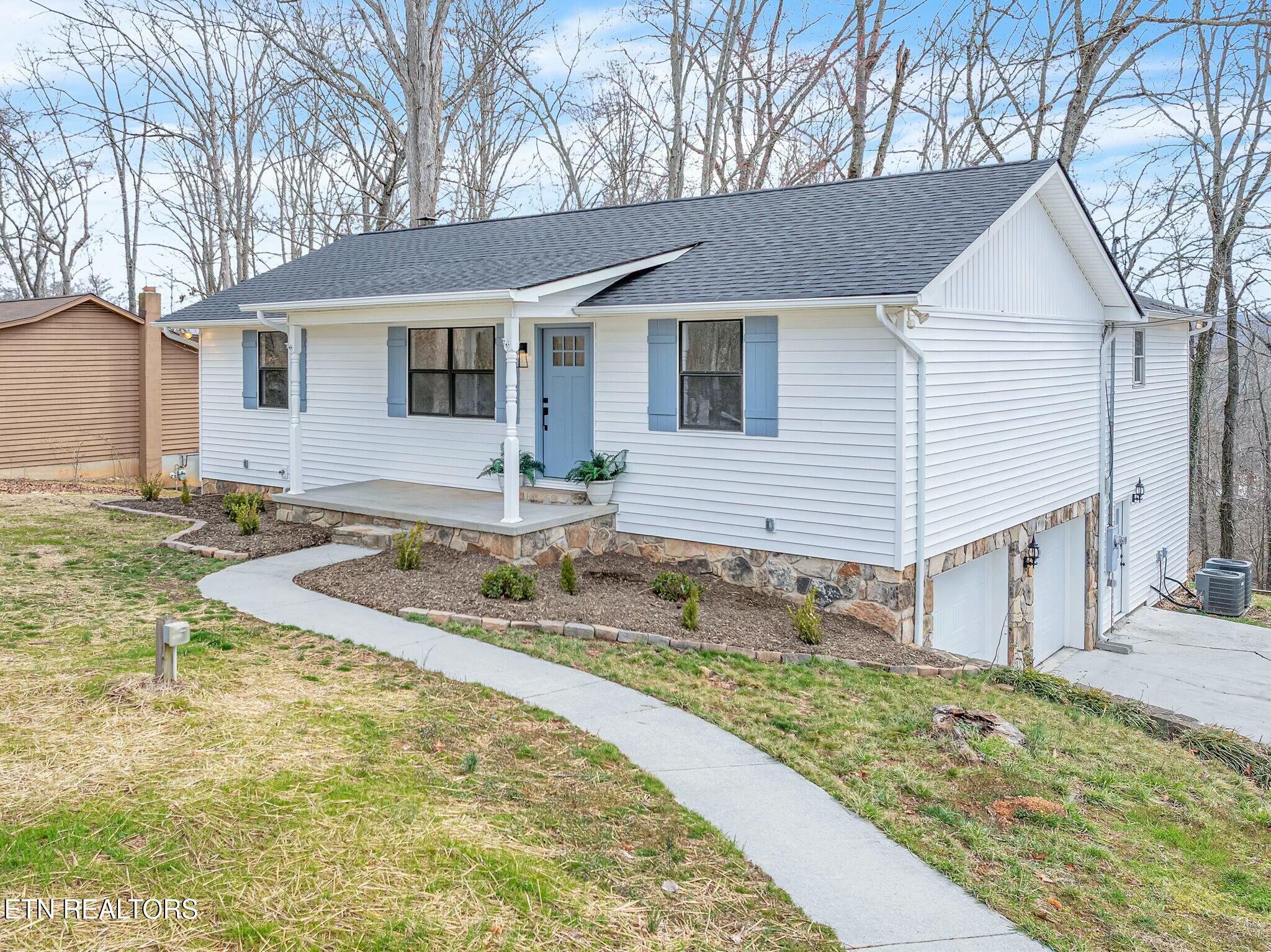 125 Iroquois Lane Clinton TN 37716