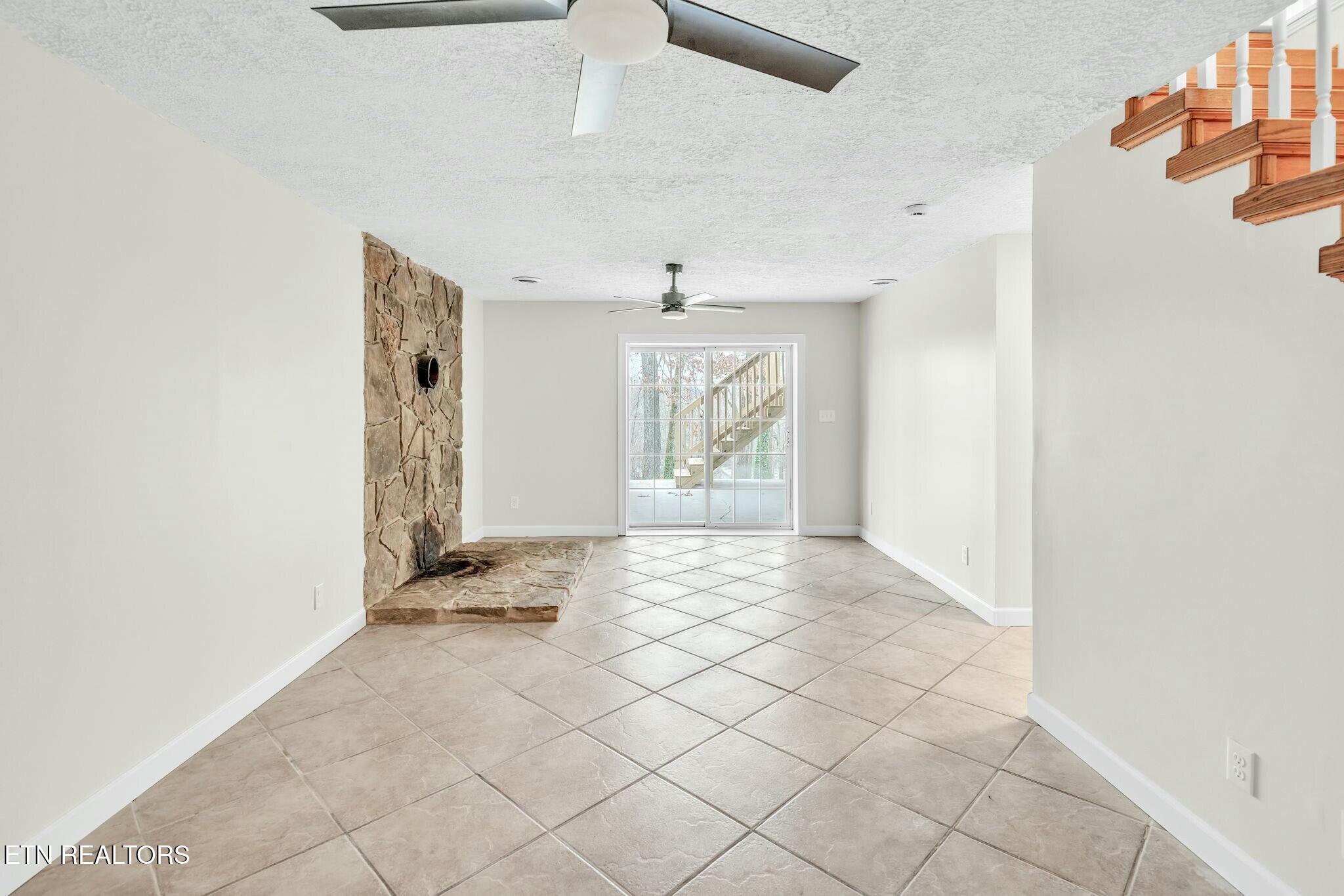 125 Iroquois Lane Clinton TN 37716