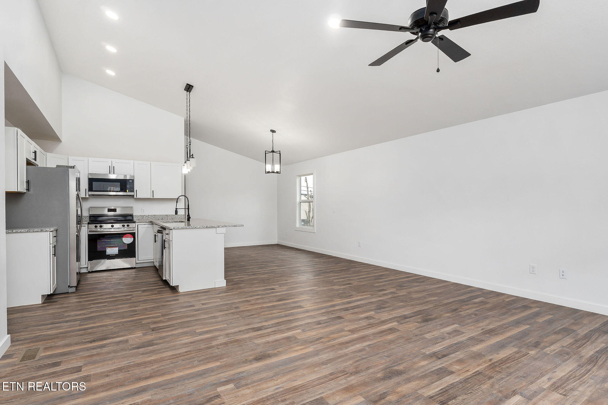 168 Sky View Meadow Dr Drive Crossville TN 38555
