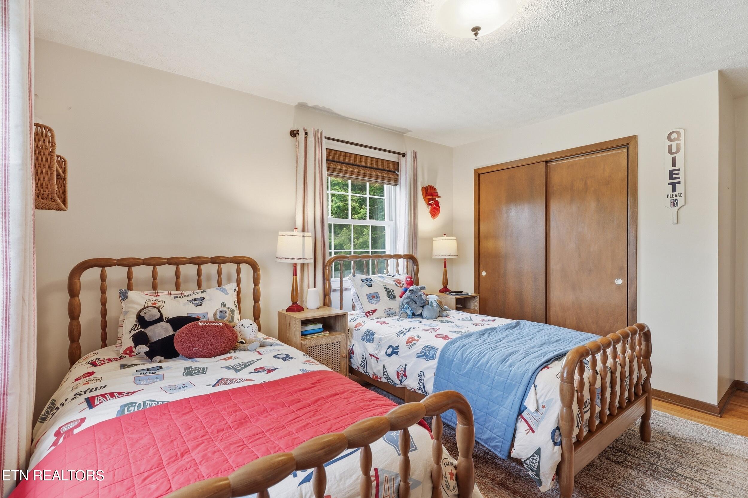1328 Hillvale Road Louisville TN 37777