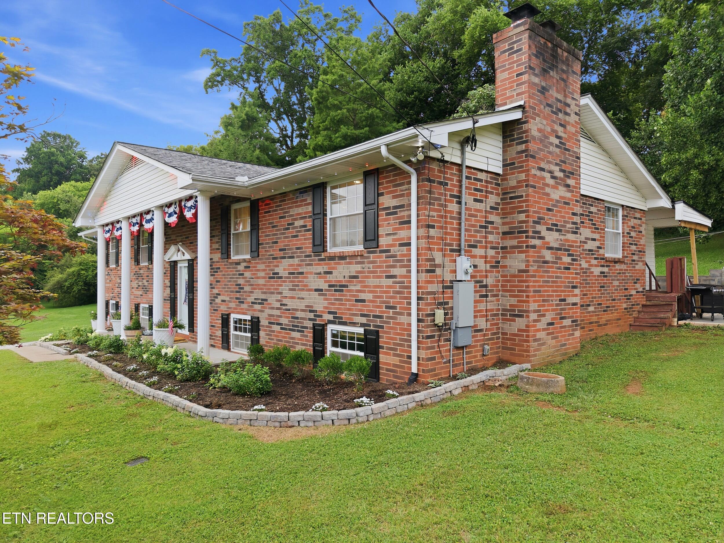 1328 Hillvale Road Louisville TN 37777