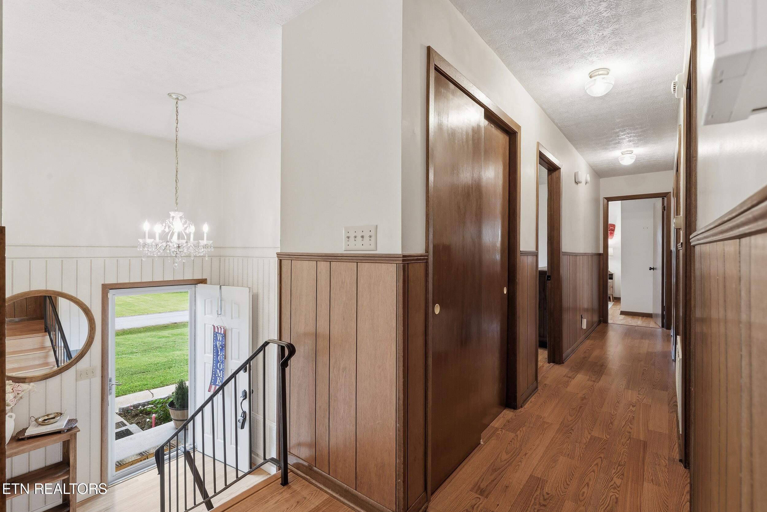 1328 Hillvale Road Louisville TN 37777