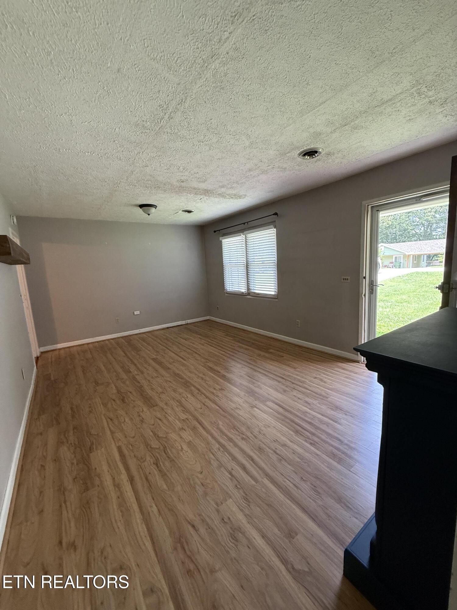 212 Barnes Avenue Maryville TN 37803