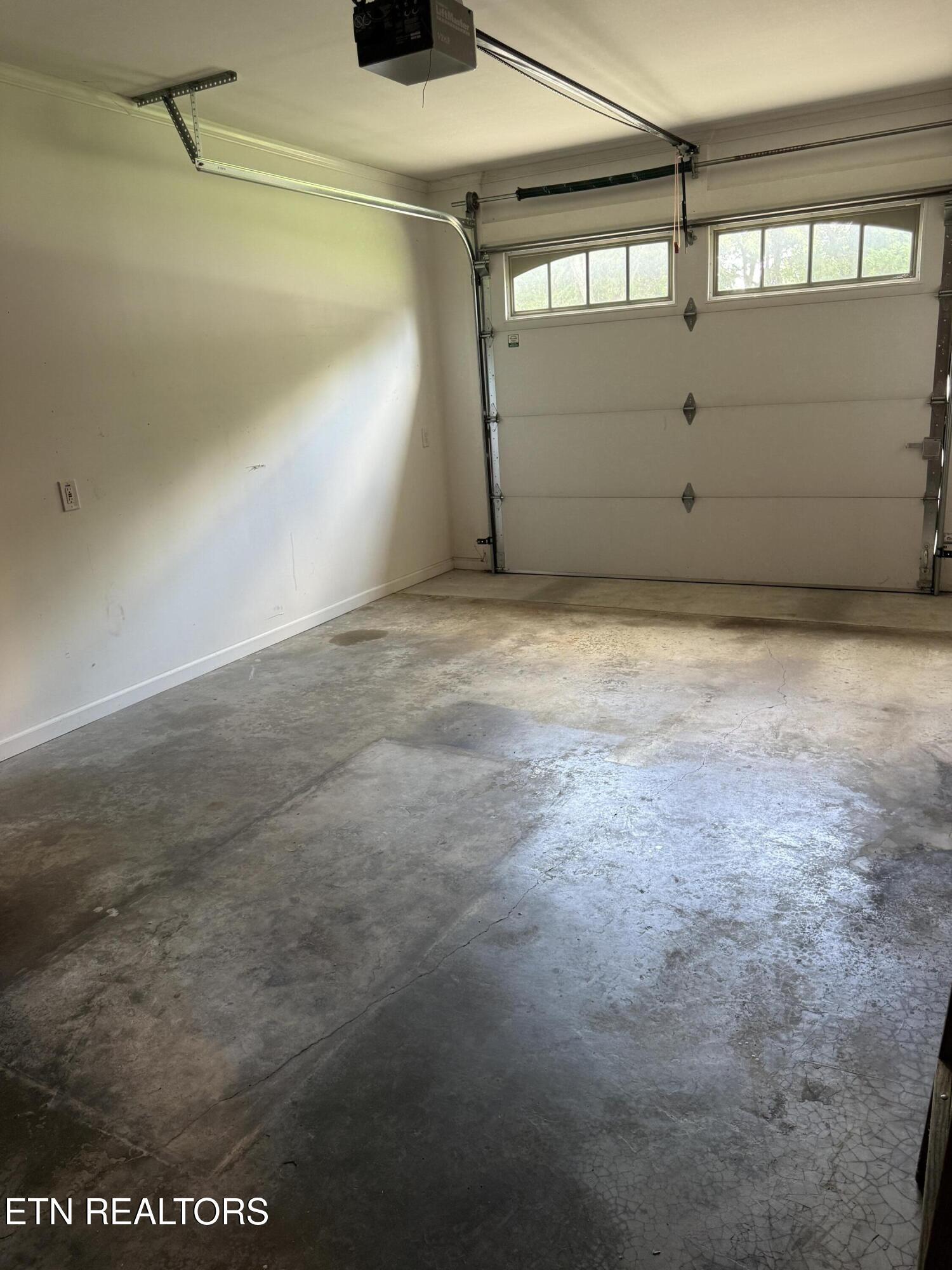 212 Barnes Avenue Maryville TN 37803