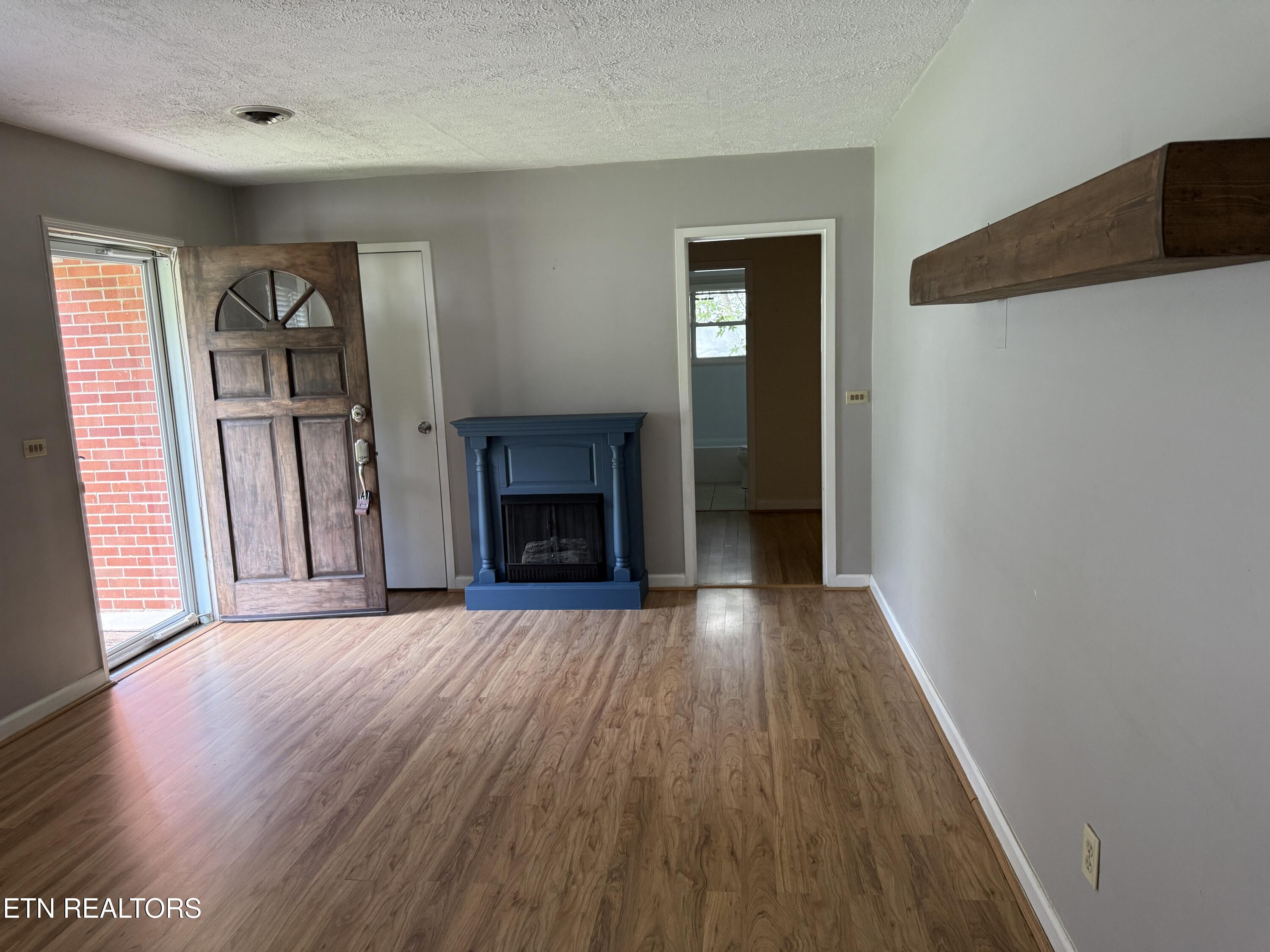 212 Barnes Avenue Maryville TN 37803