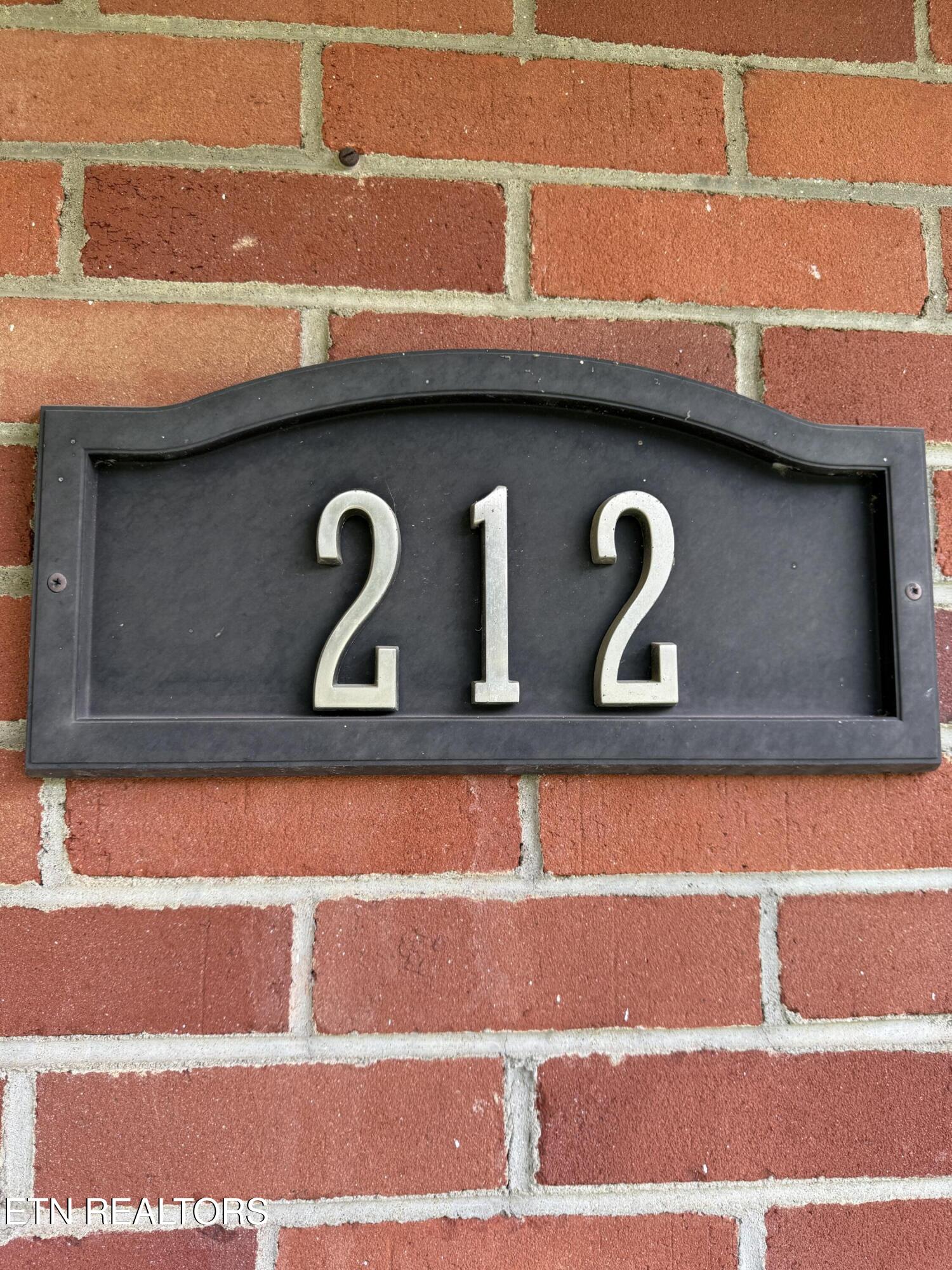 212 Barnes Avenue Maryville TN 37803