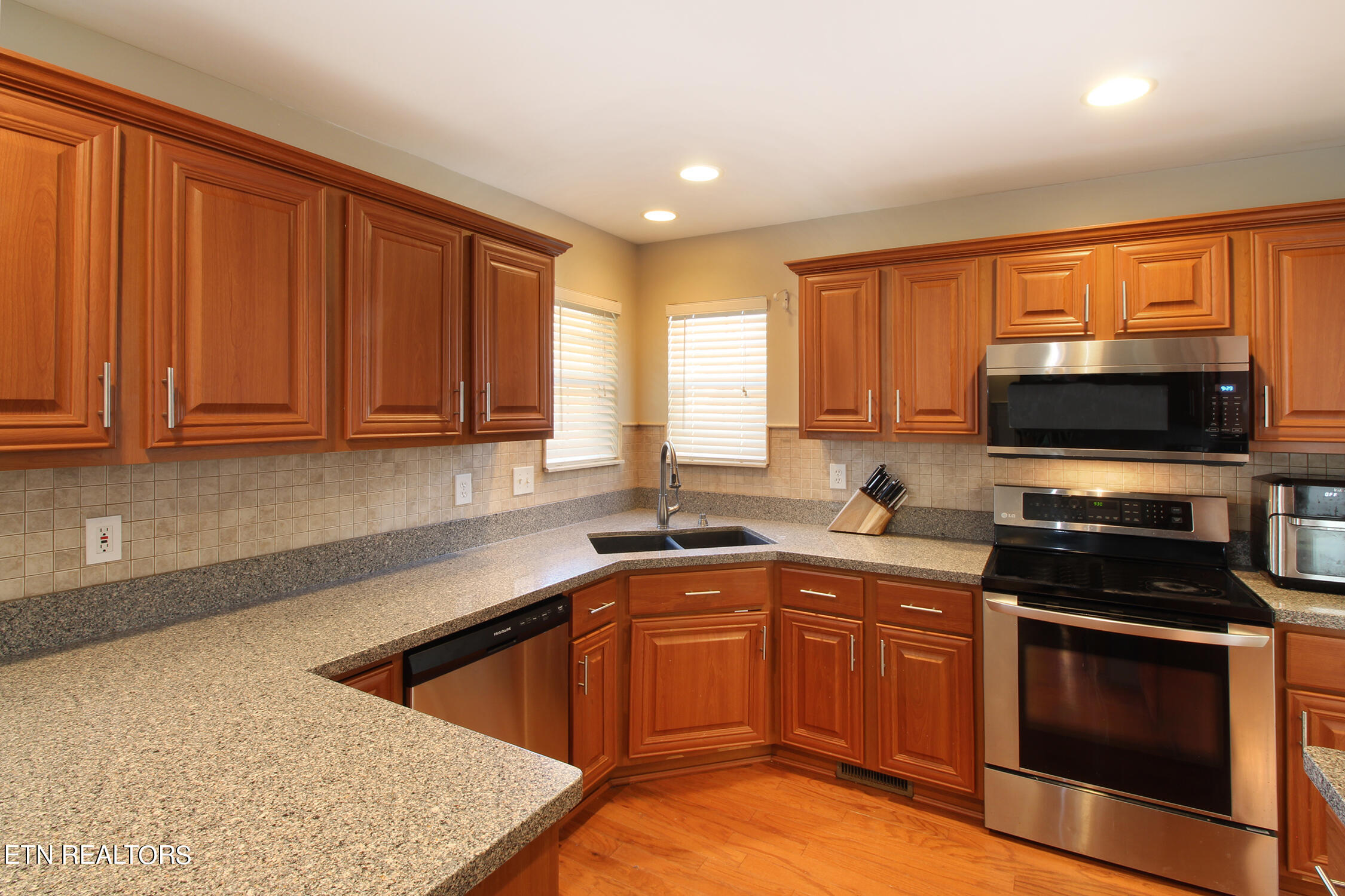 7229 Autumn View Lane Powell TN 37849