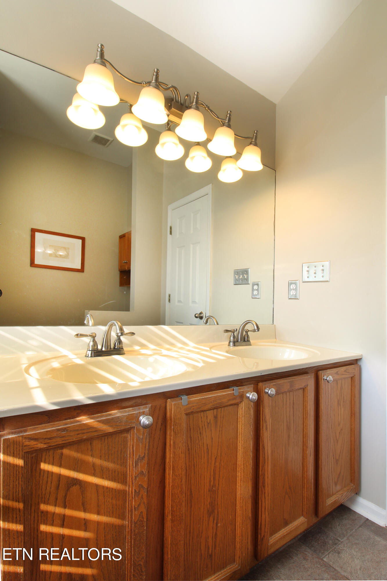 7229 Autumn View Lane Powell TN 37849