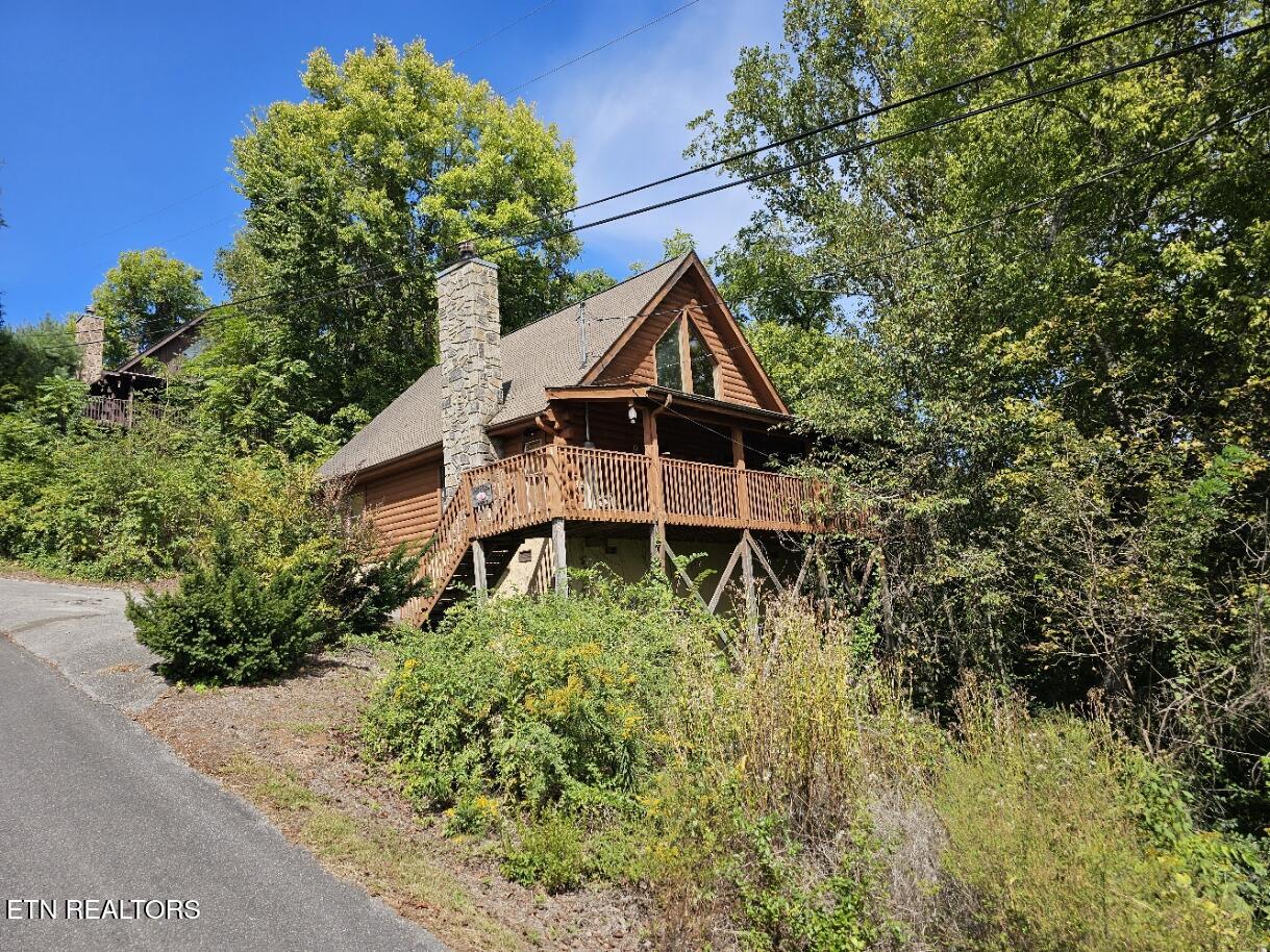 2205 Eagle Feather Drive Sevierville TN 37876