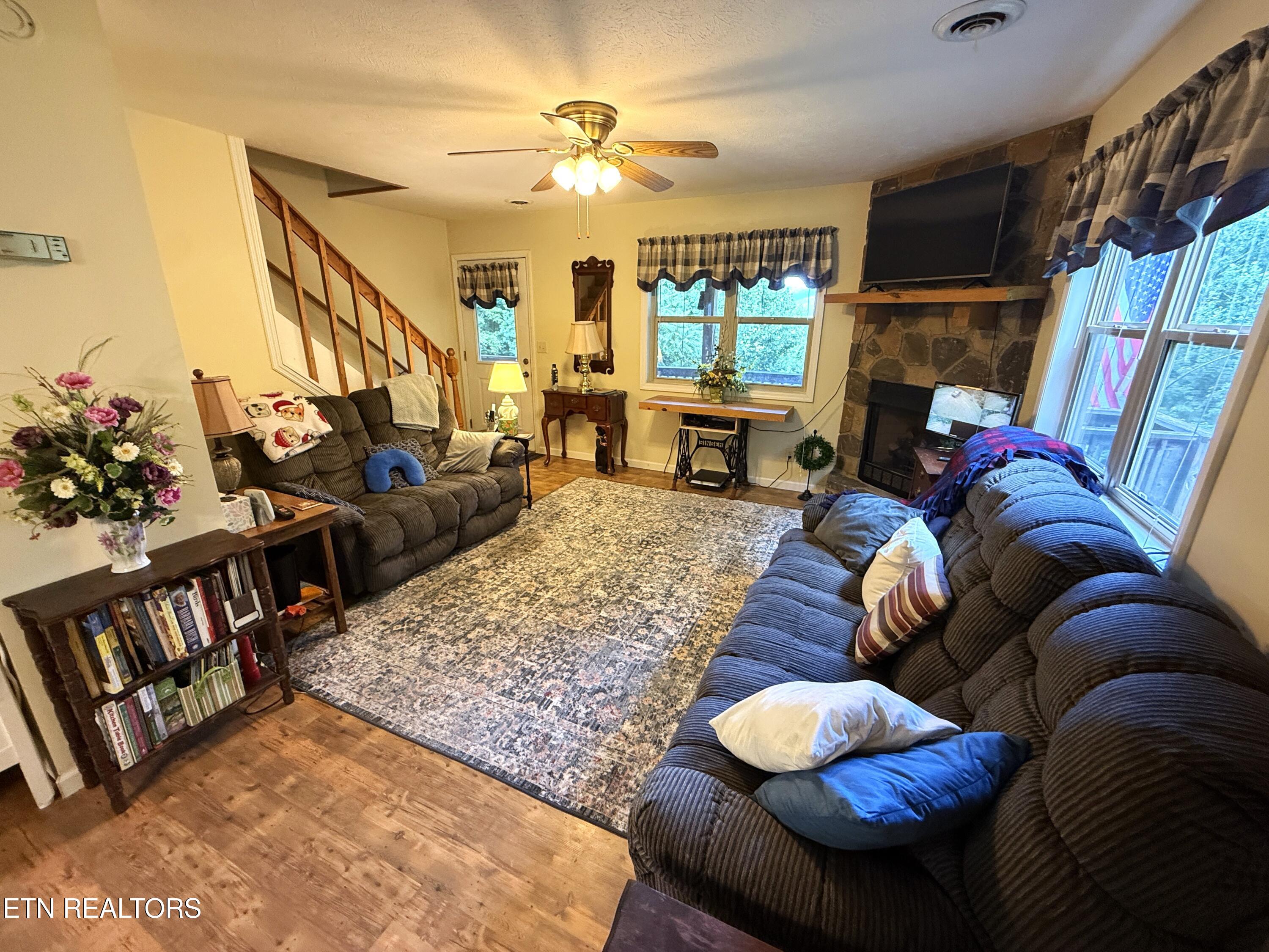 199 Pear Tree Way Del Rio TN 37727