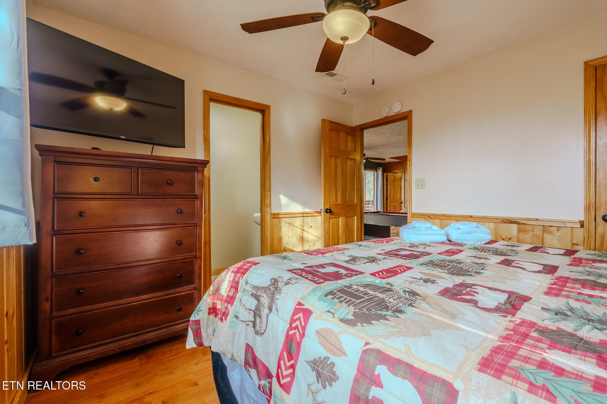 1643 Raccoon Den Way Sevierville TN 37862