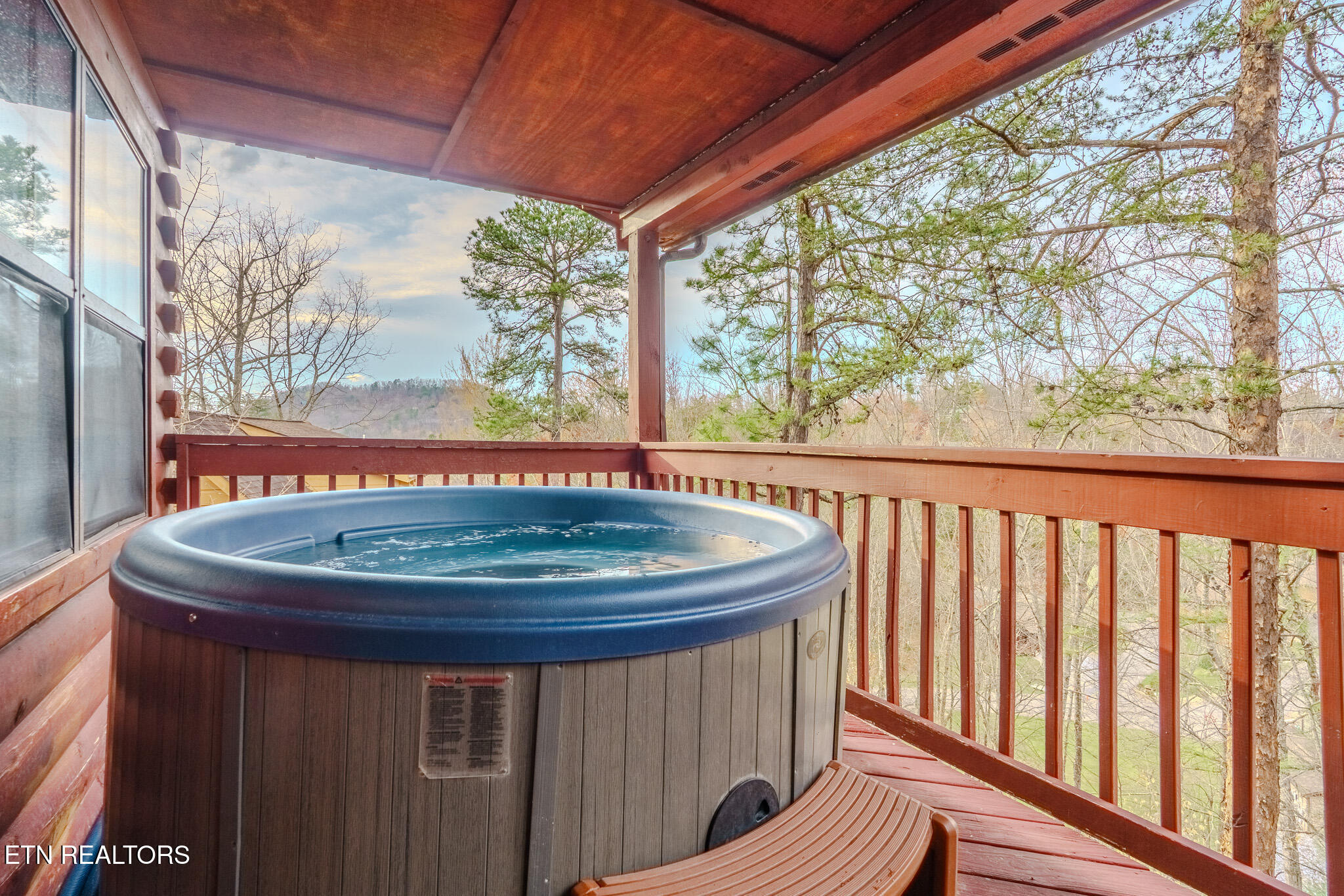 1643 Raccoon Den Way Sevierville TN 37862