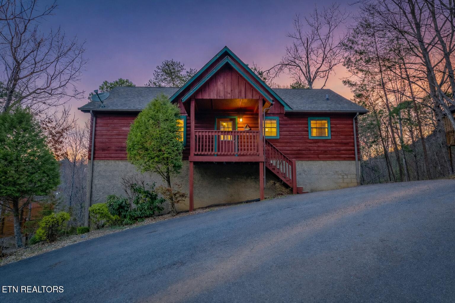 1643 Raccoon Den Way Sevierville TN 37862