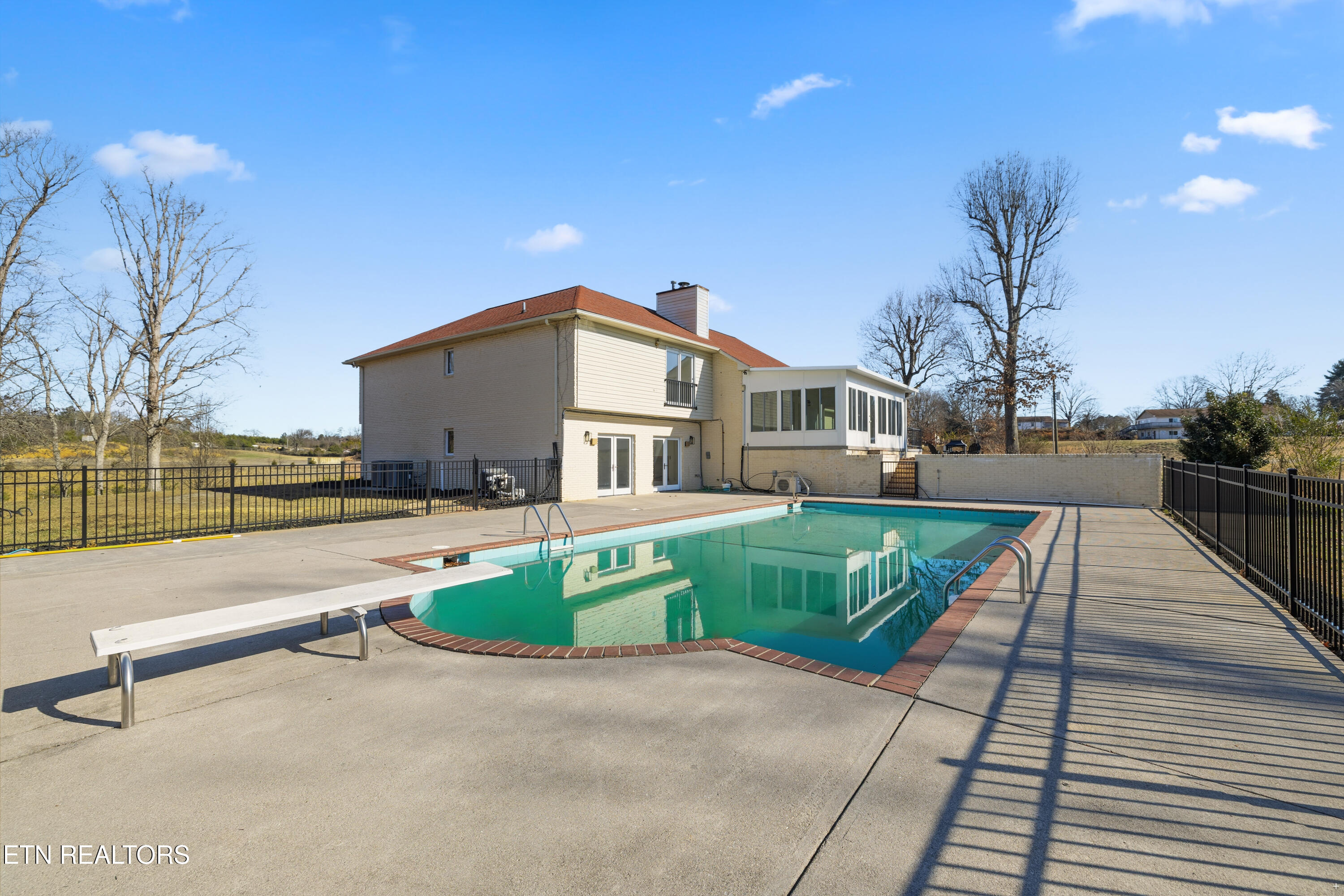 8002 Jackson Bend Road Lenoir City TN 37772