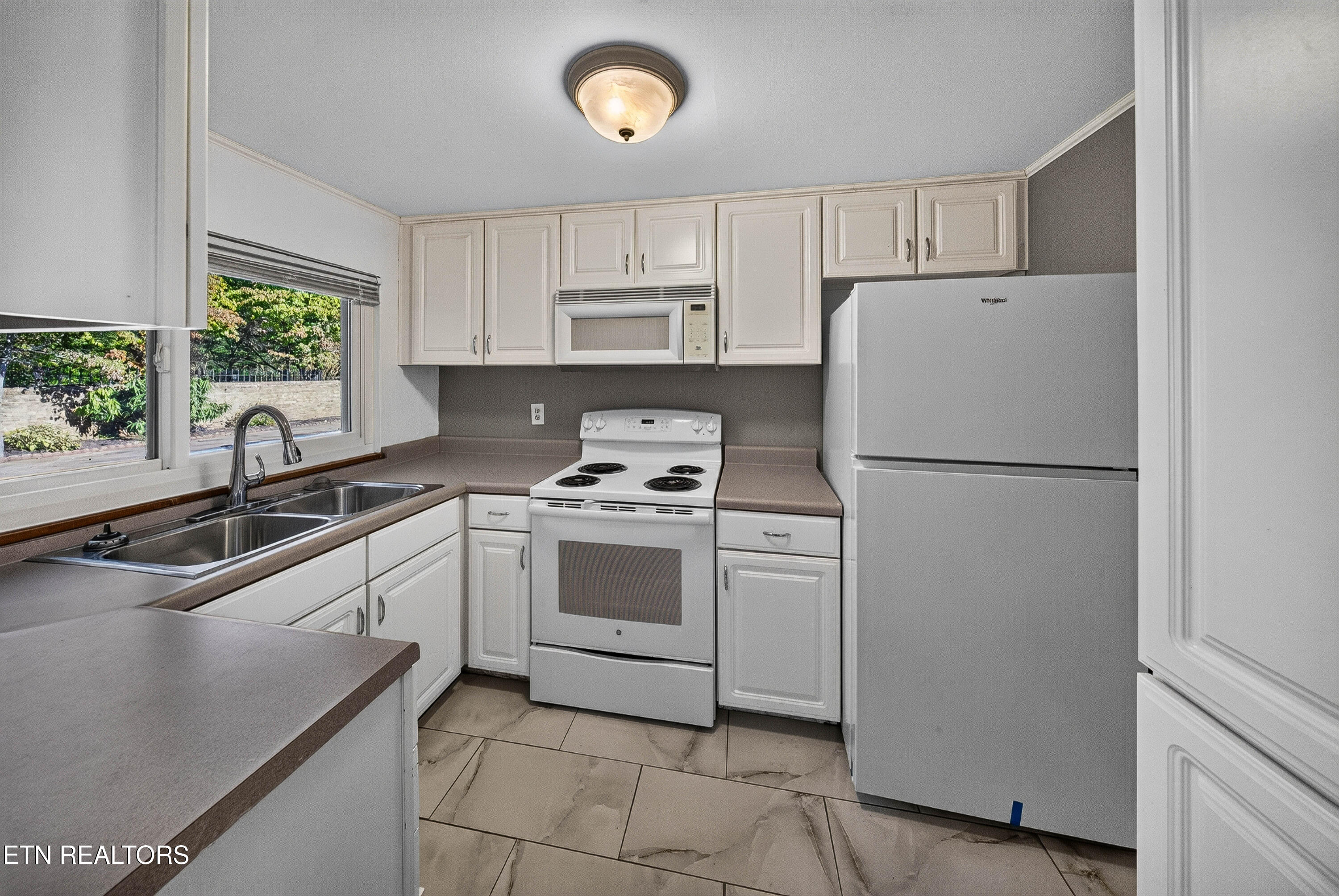 5504 River Point Cove Road Knoxville TN 37919