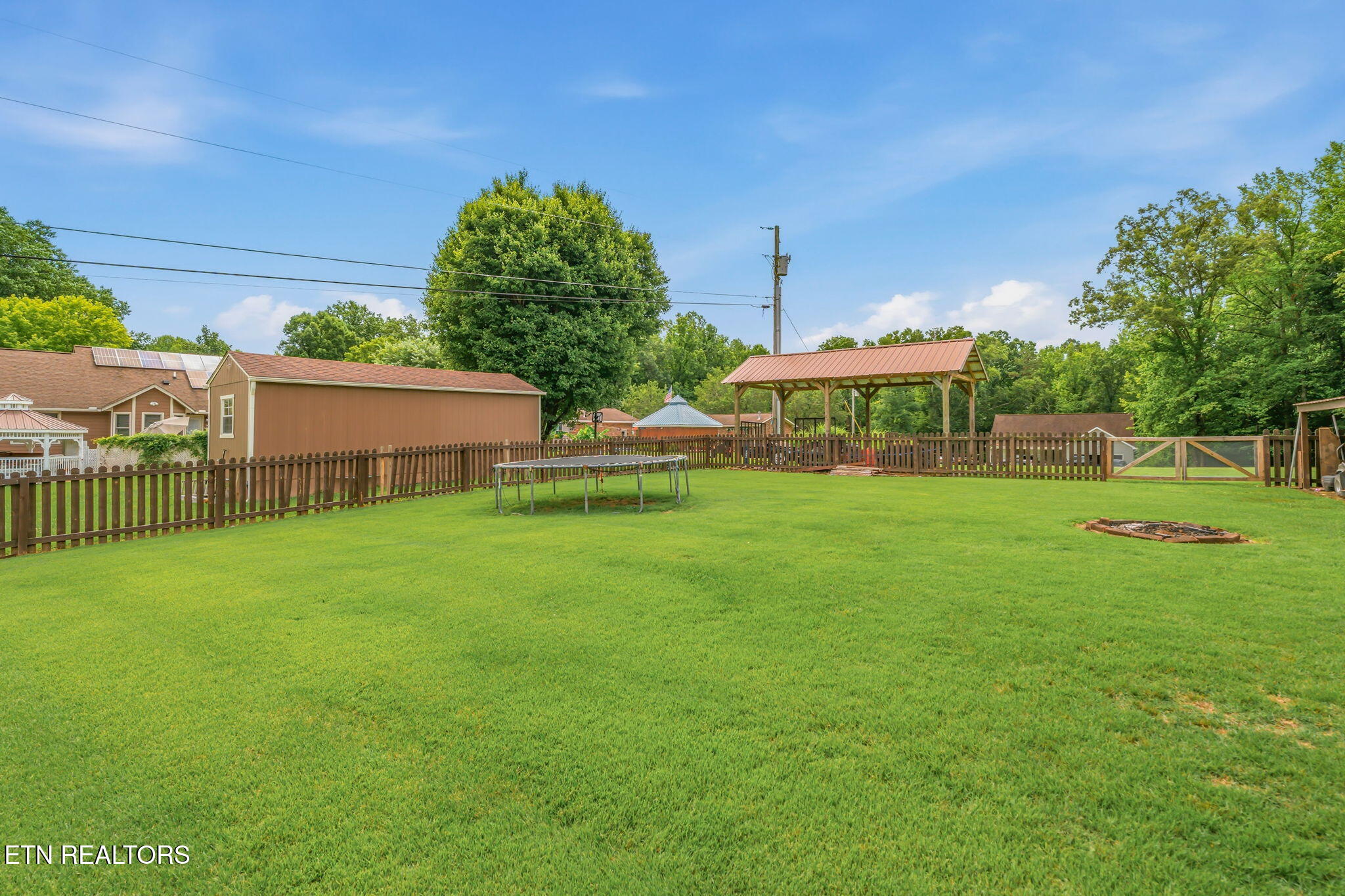 123 Azalea Circle Harriman TN 37748