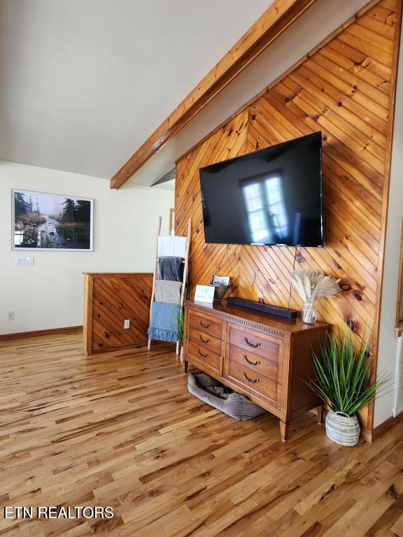 1196 Iris Way Cosby TN 37722