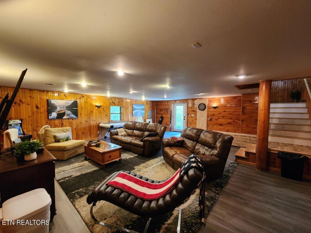 1196 Iris Way Cosby TN 37722