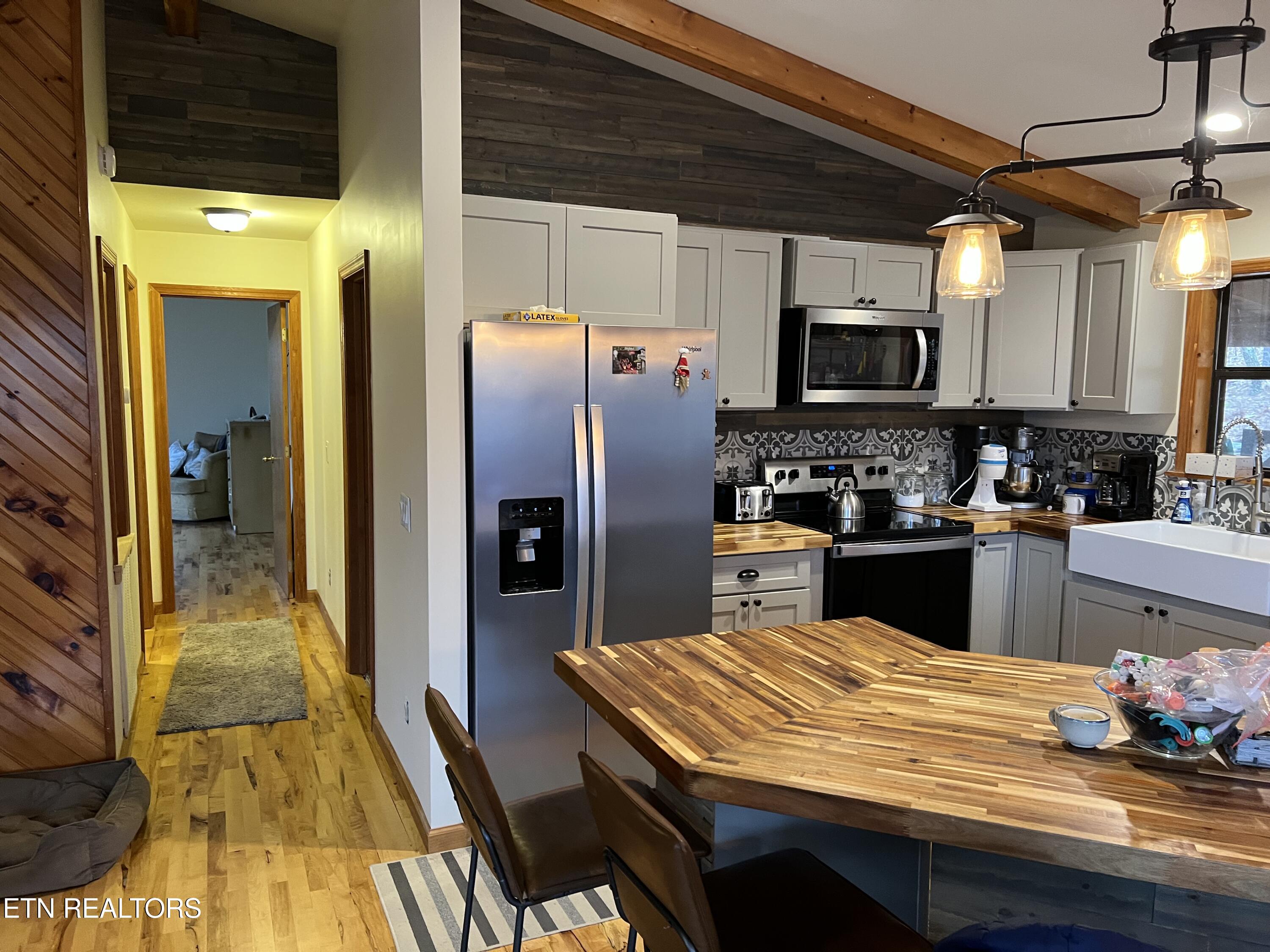 1196 Iris Way Cosby TN 37722