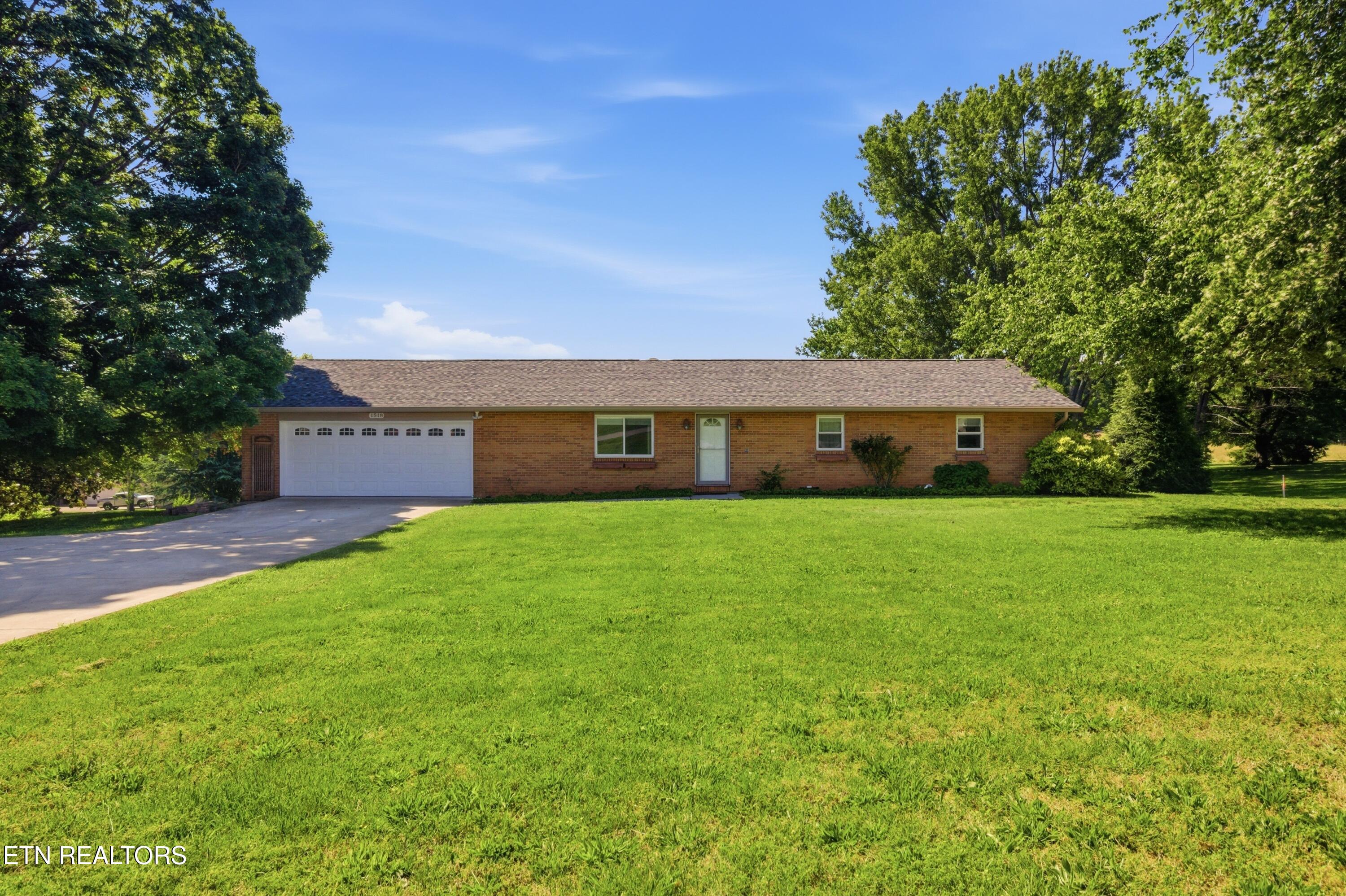 Maryville TN, 1518 E Brown School Road