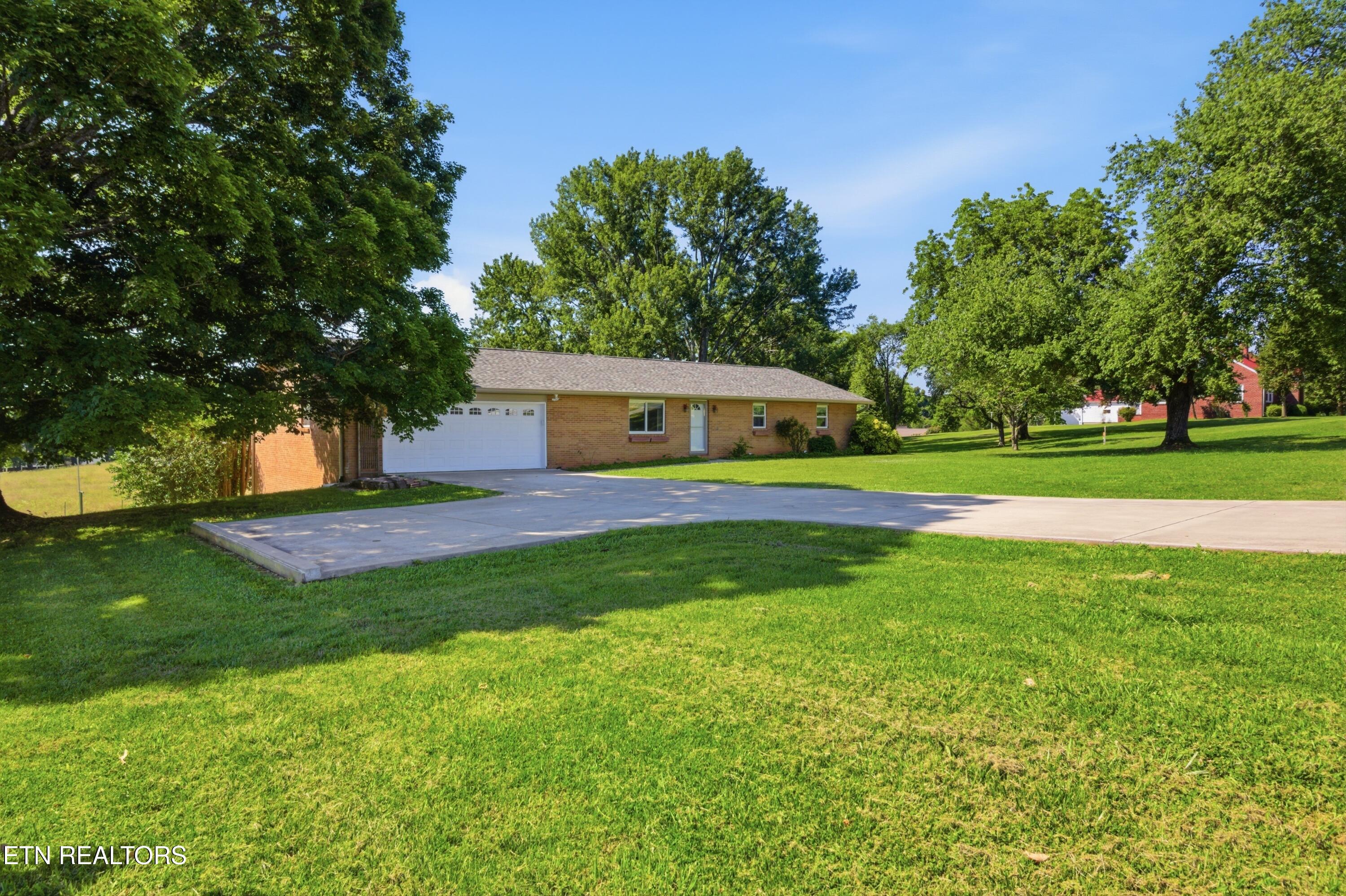 1518 E Brown School Road Maryville TN 37804
