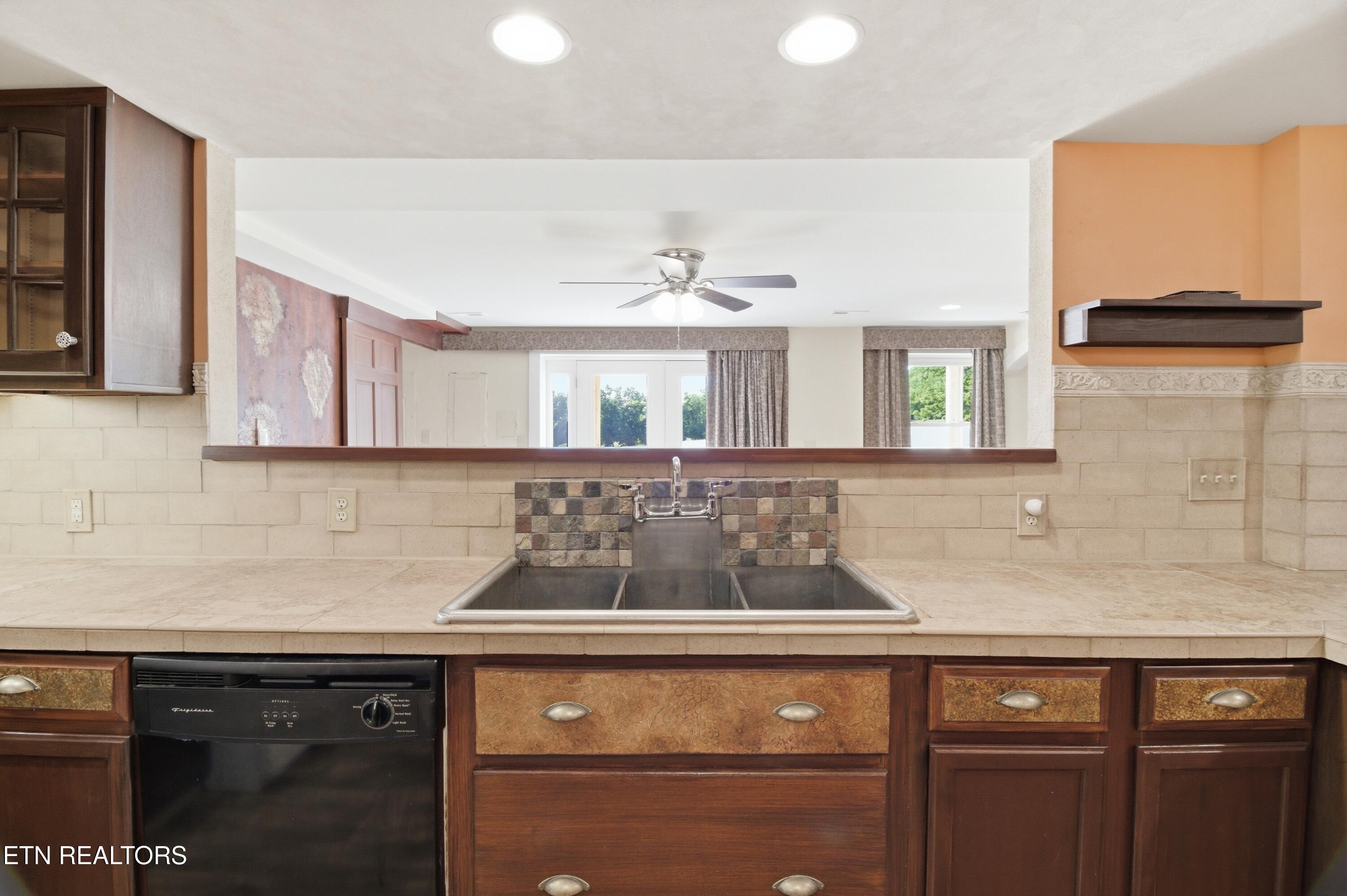 1518 E Brown School Road Maryville TN 37804