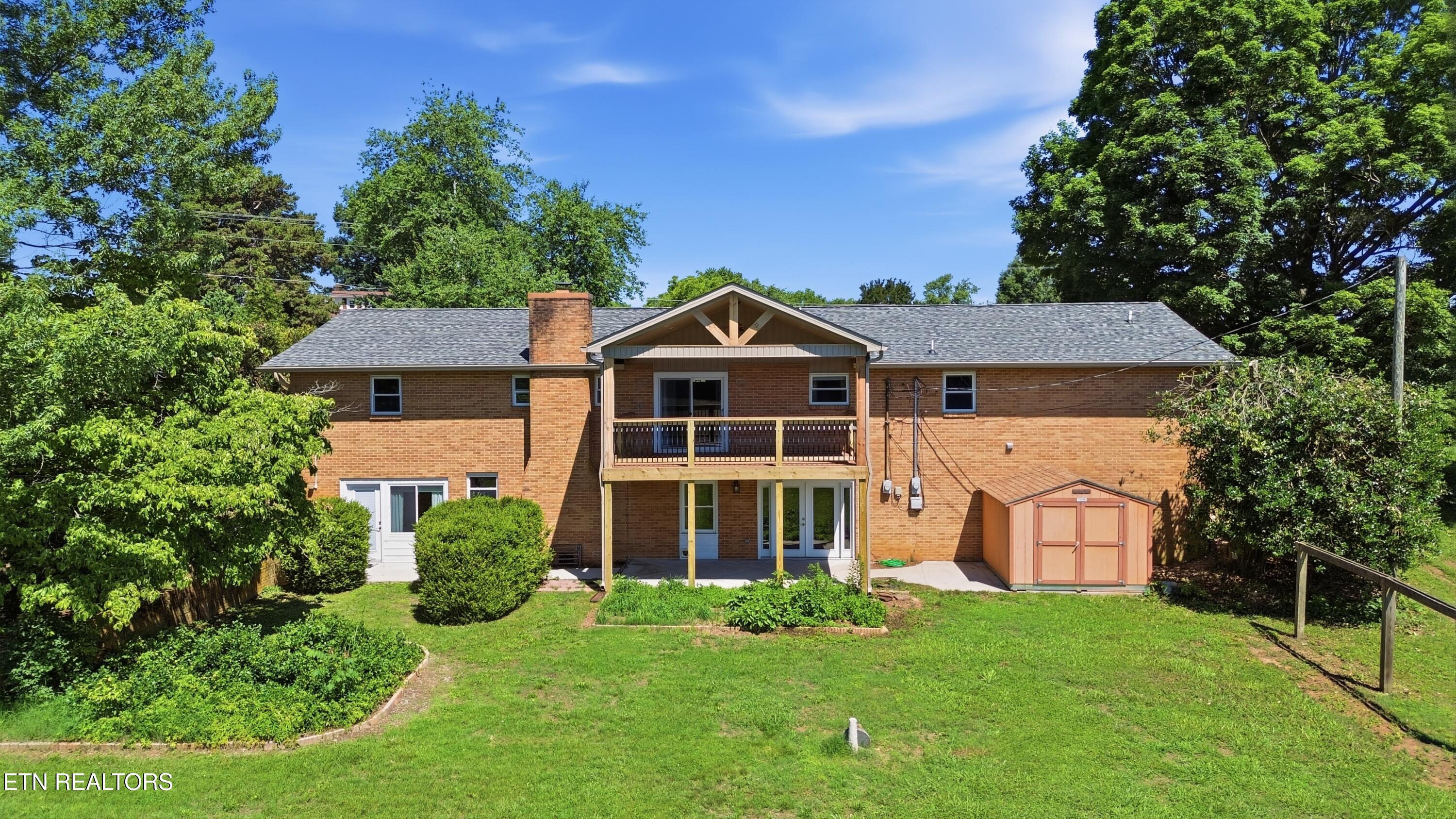 1518 E Brown School Road Maryville TN 37804