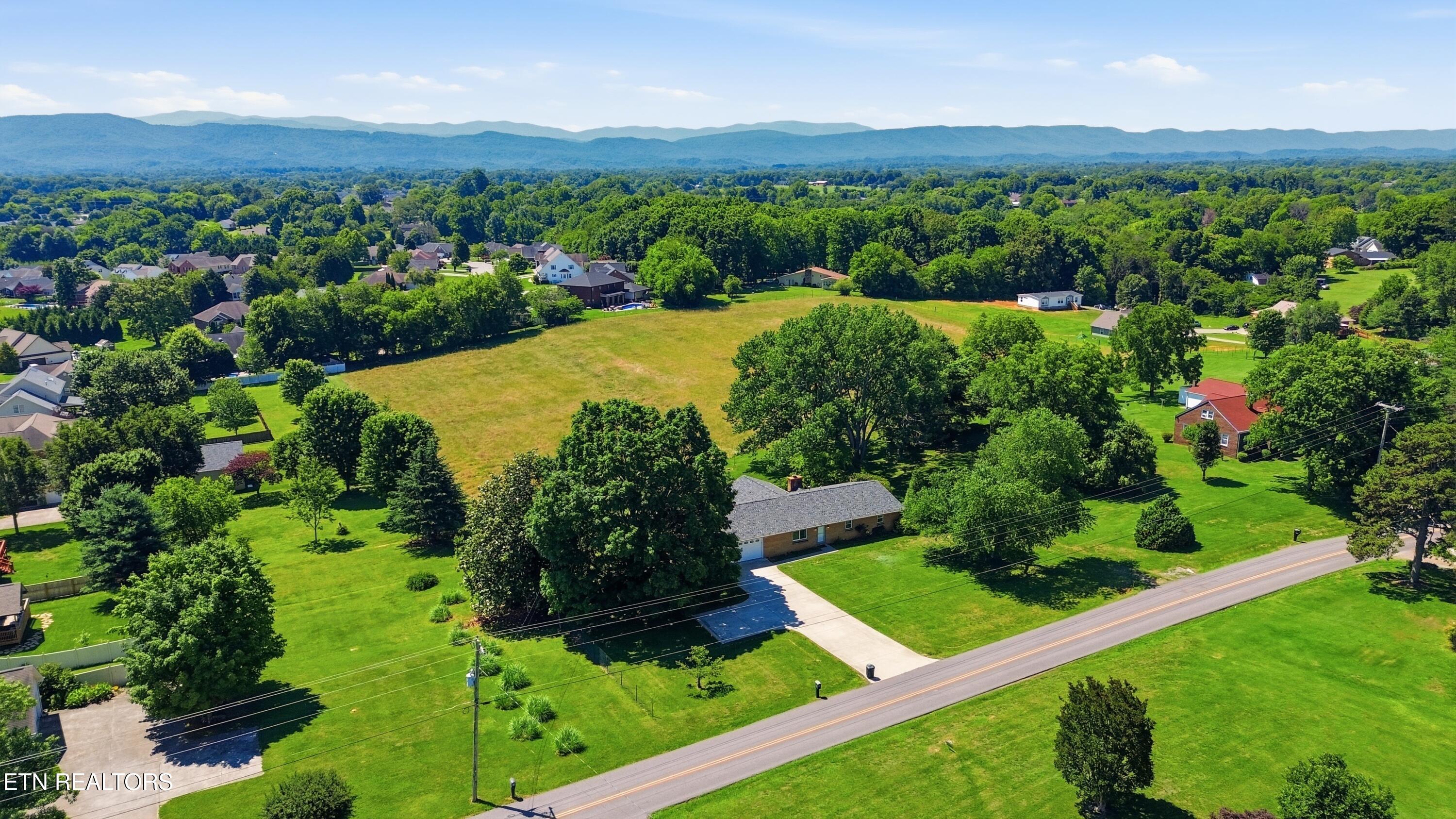 1518 E Brown School Road Maryville TN 37804