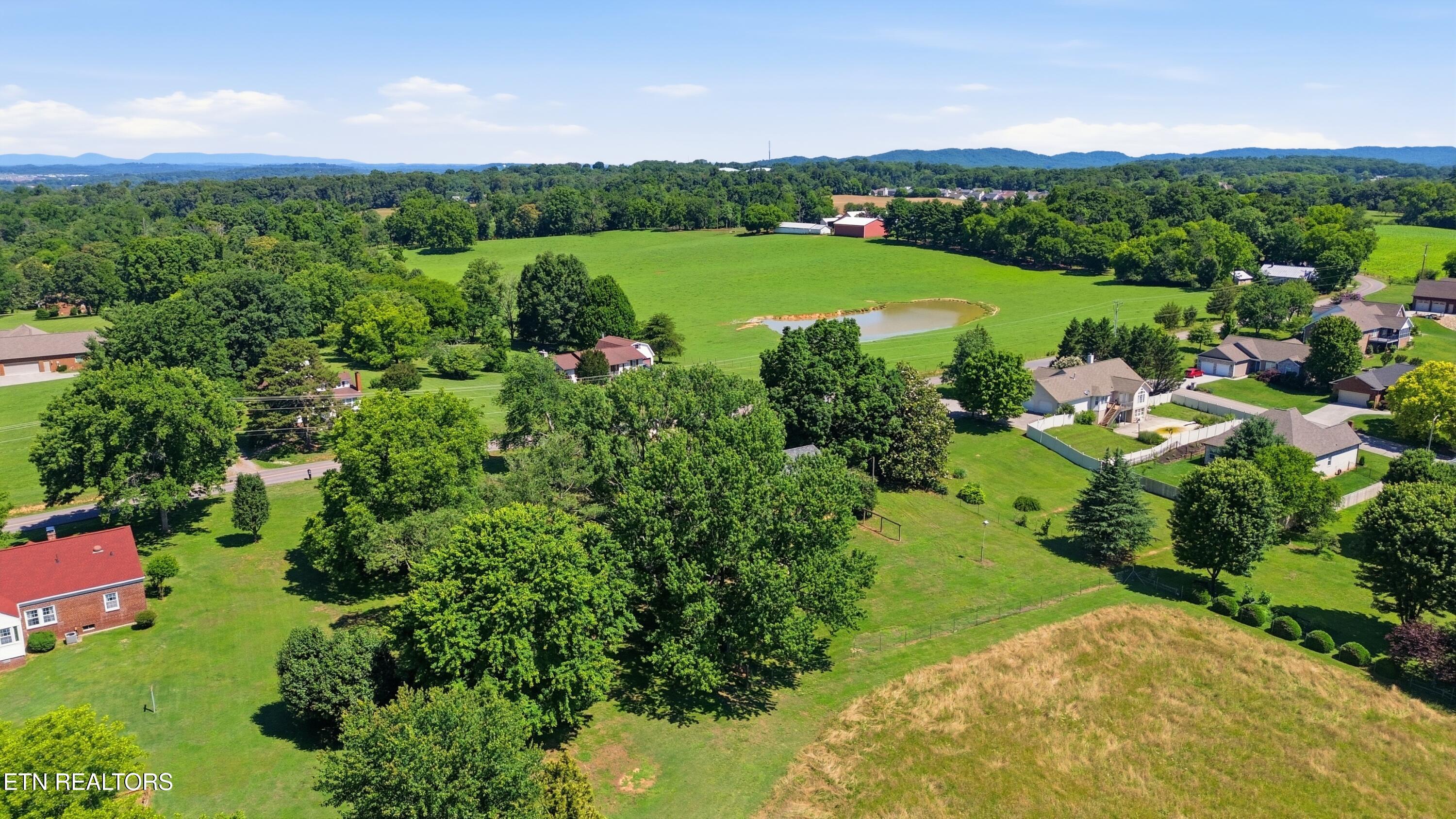 1518 E Brown School Road Maryville TN 37804
